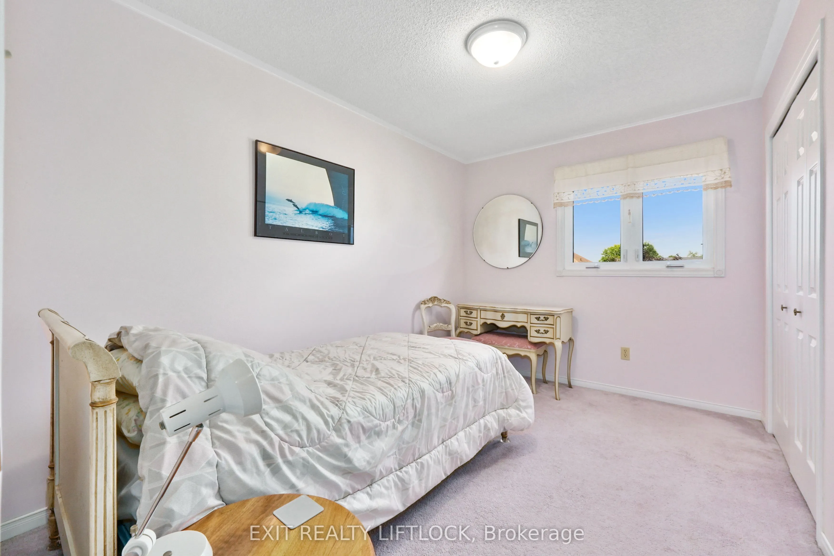 12 Victoria Avenue