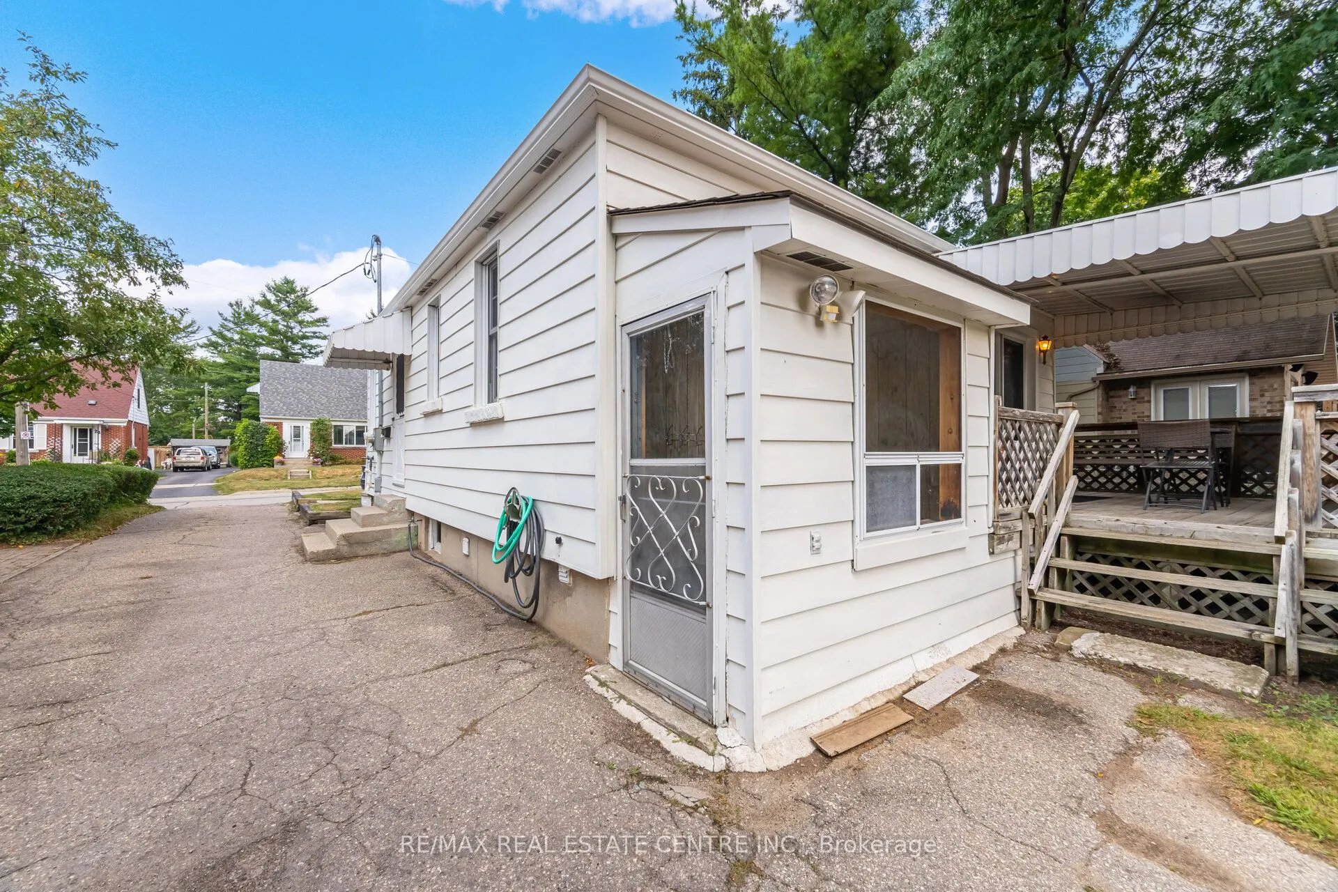19 Seneca Drive