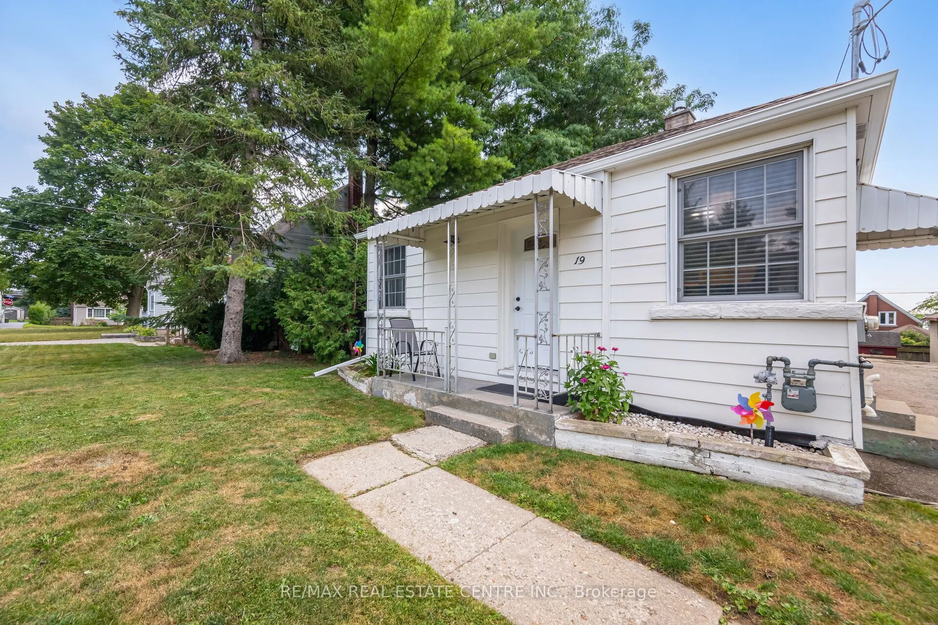 19 Seneca Drive
