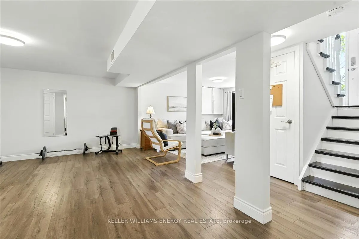 2584 Marsdale Drive