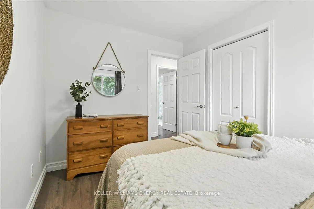 2584 Marsdale Drive