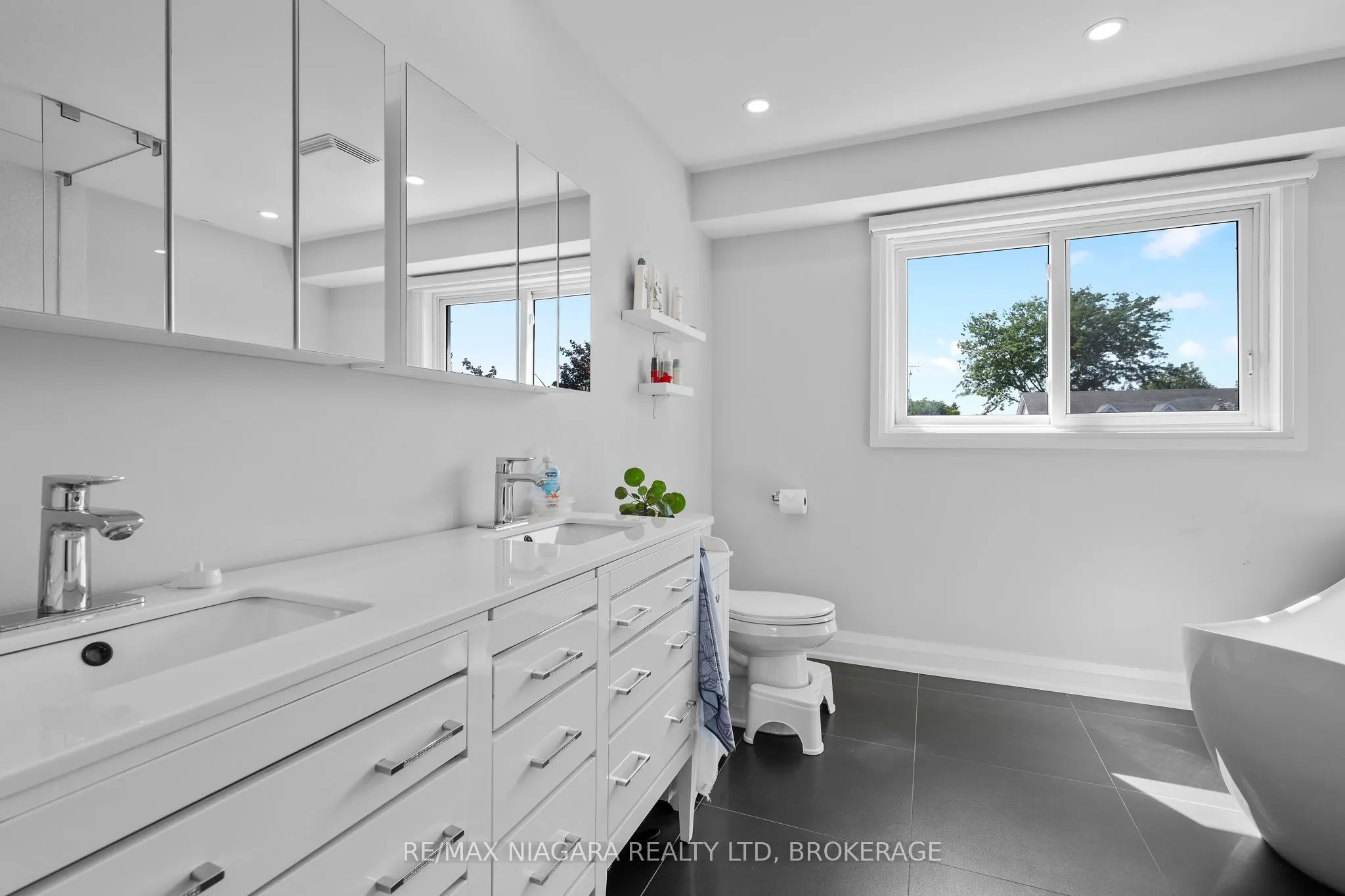 3862 Northwood Drive