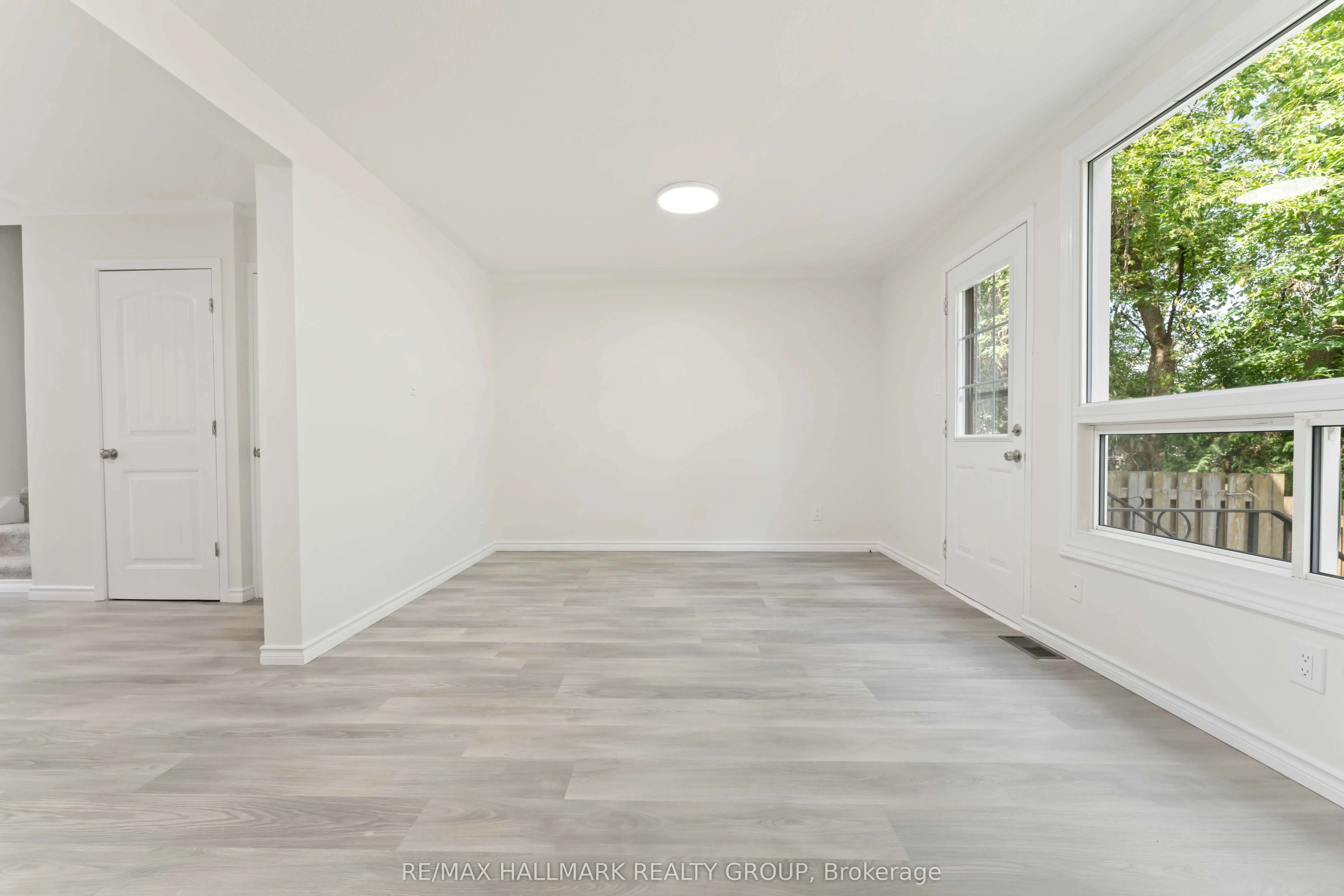 1441 PALMERSTON Drive, #317