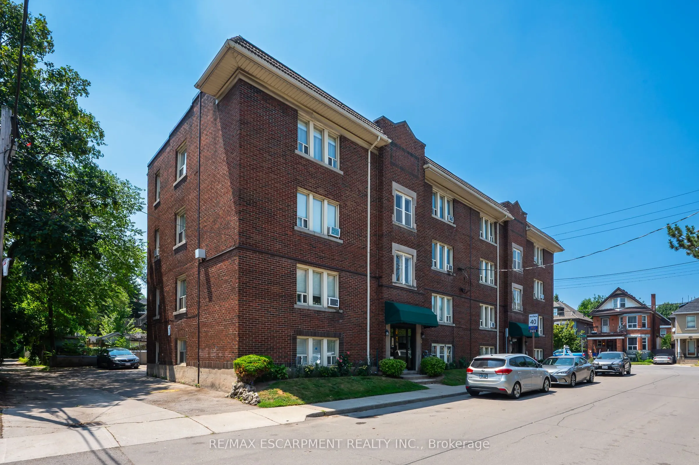 6 Vineland Avenue, #22