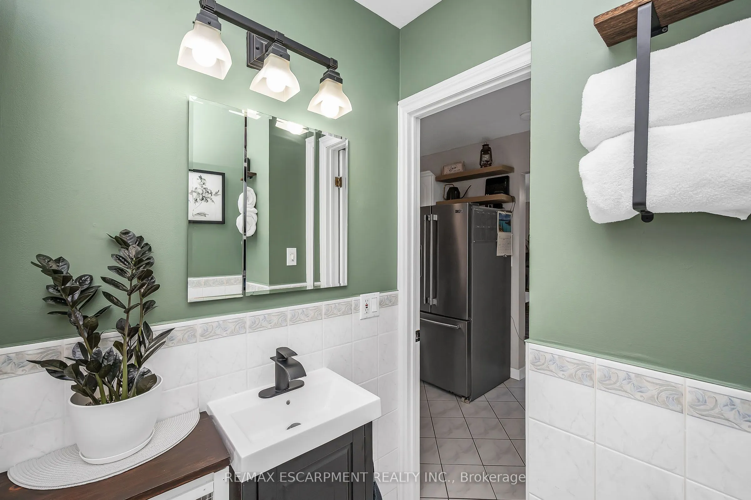 6 Vineland Avenue, #22