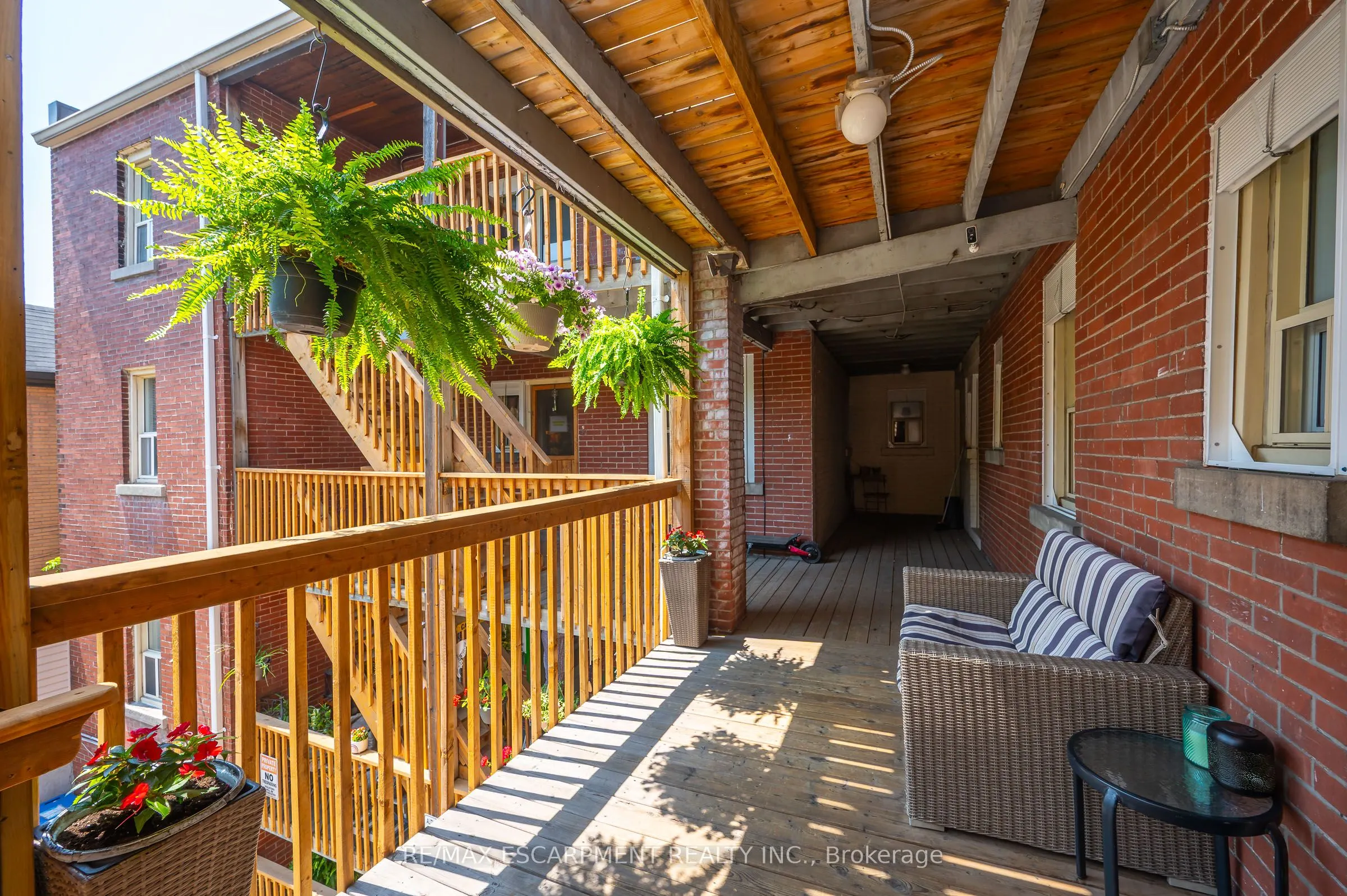 6 Vineland Avenue, #22