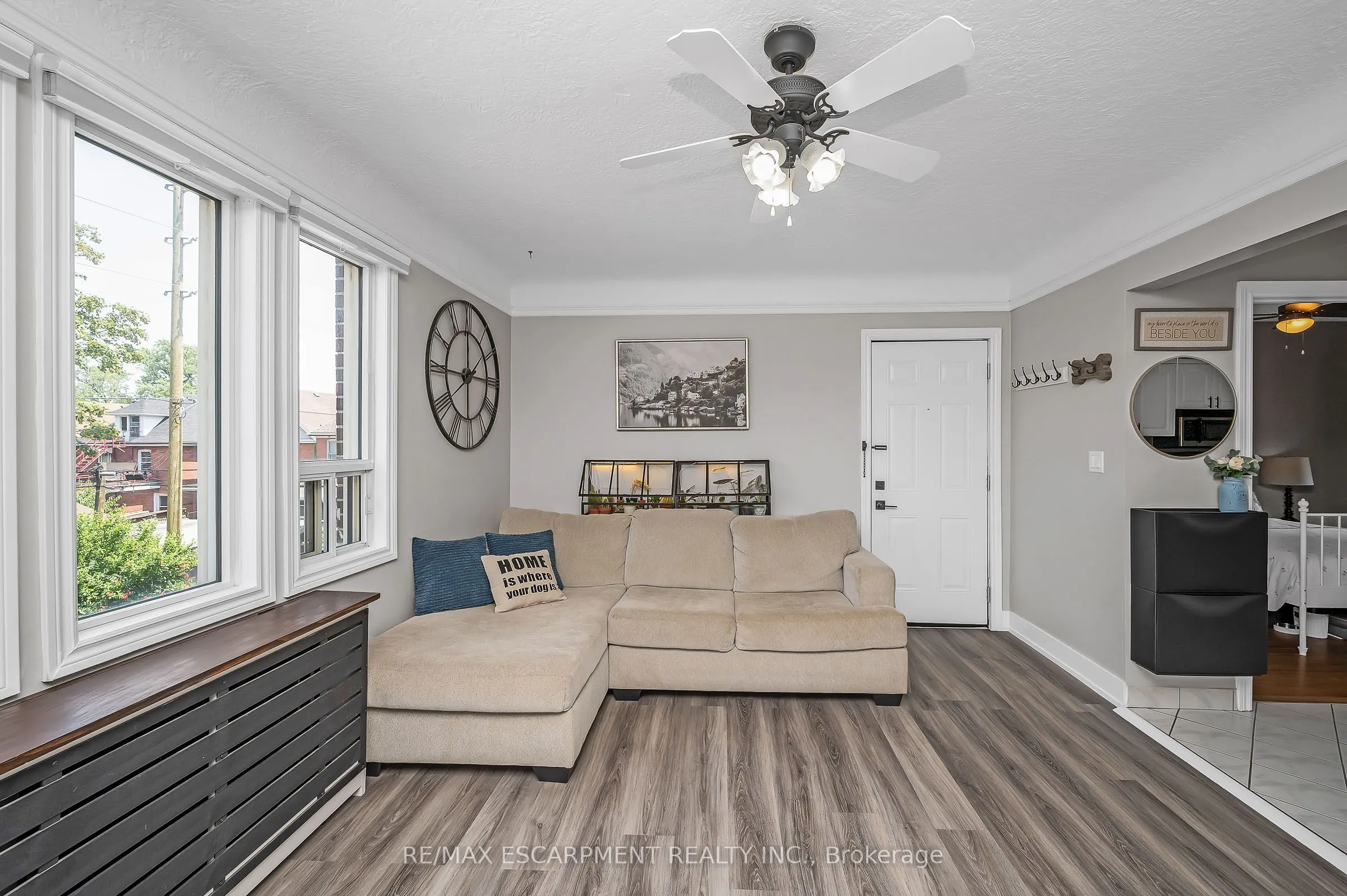 6 Vineland Avenue, #22