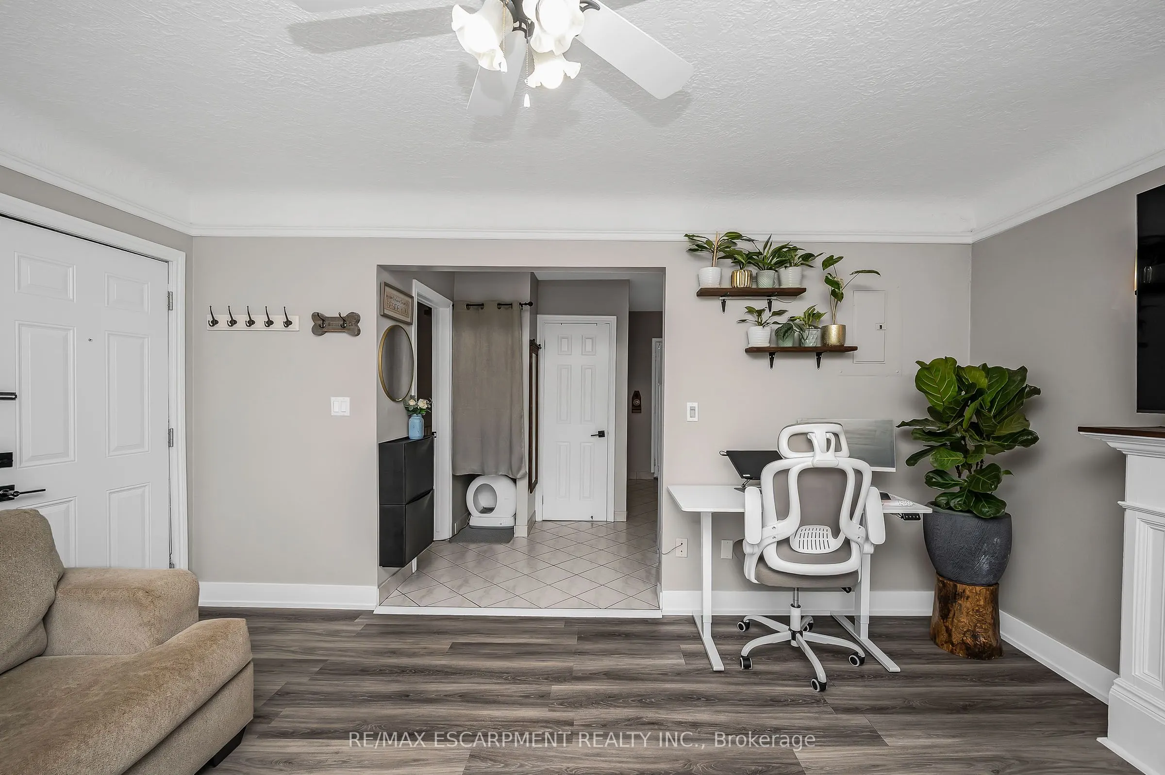 6 Vineland Avenue, #22