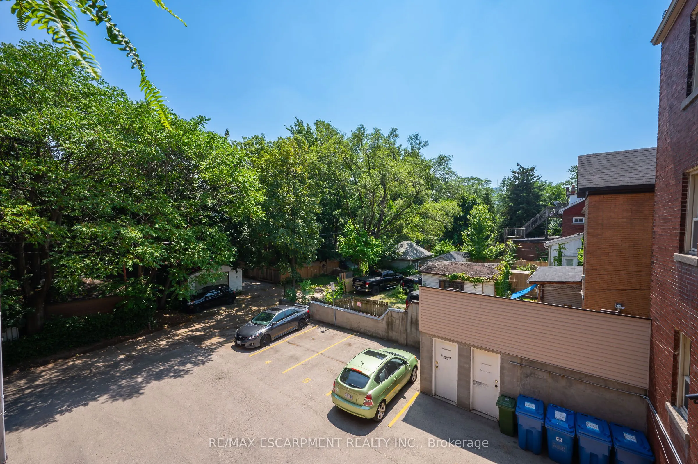 6 Vineland Avenue, #22