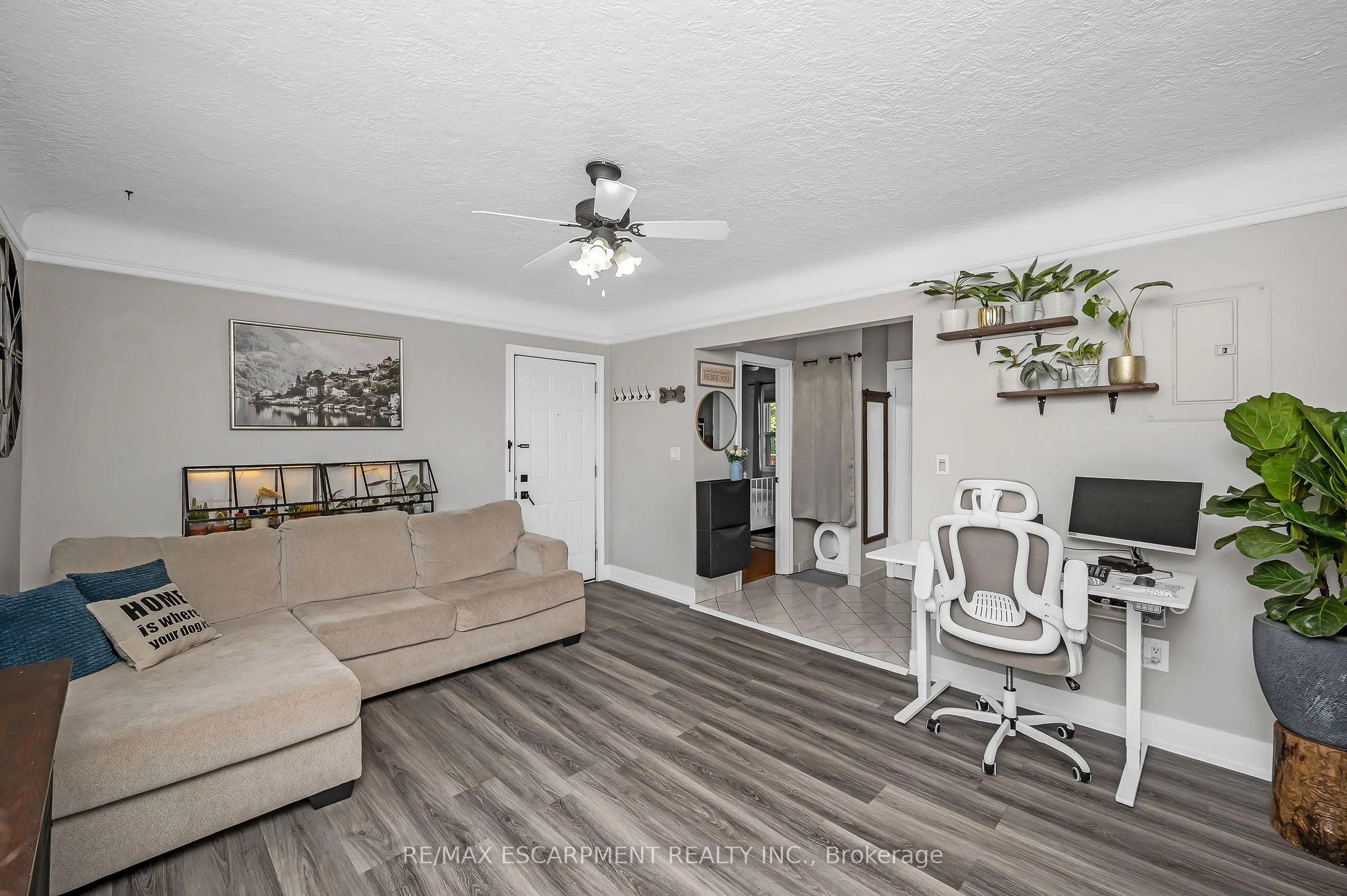 6 Vineland Avenue, #22