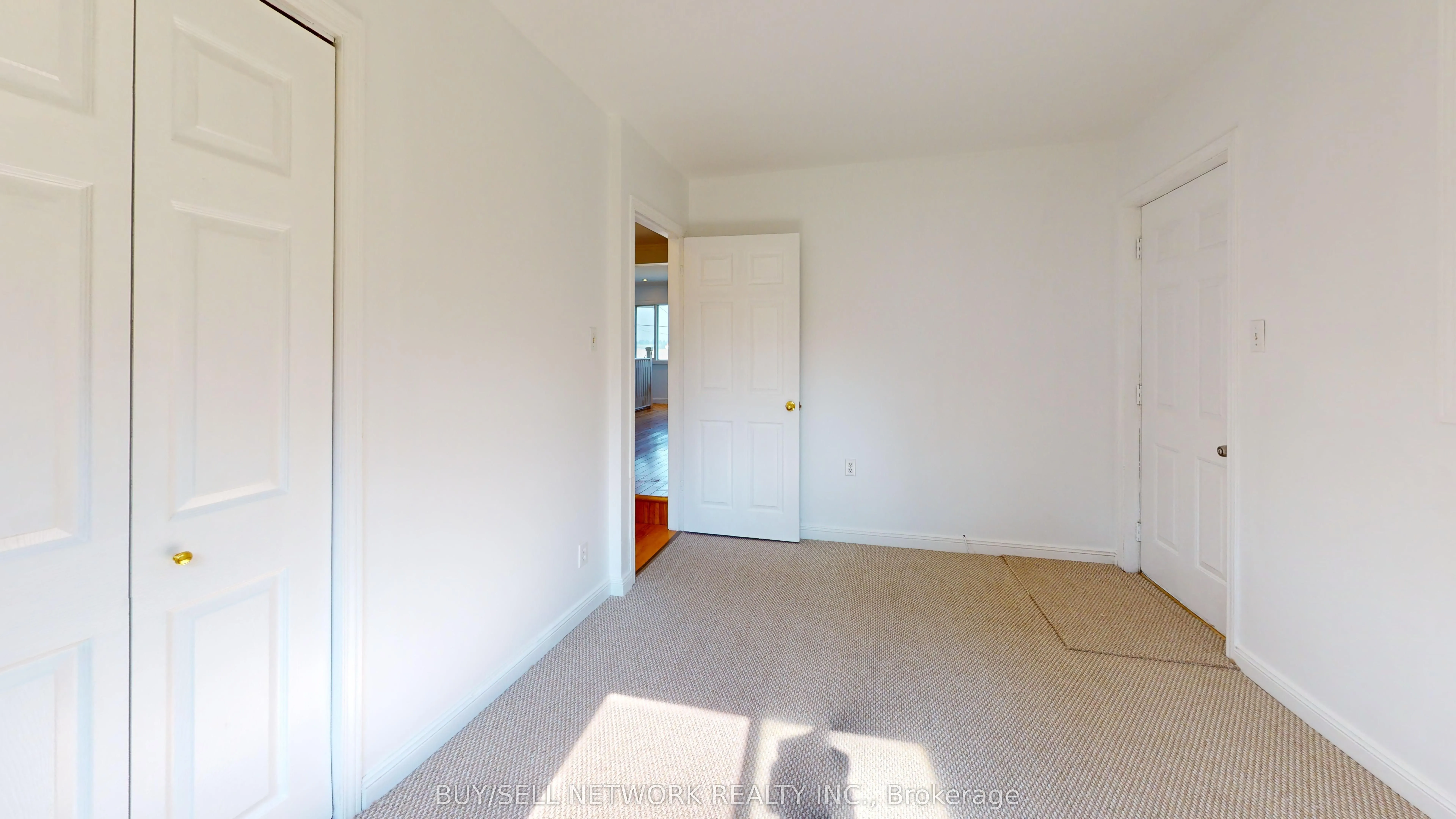 879 Garthorne Avenue