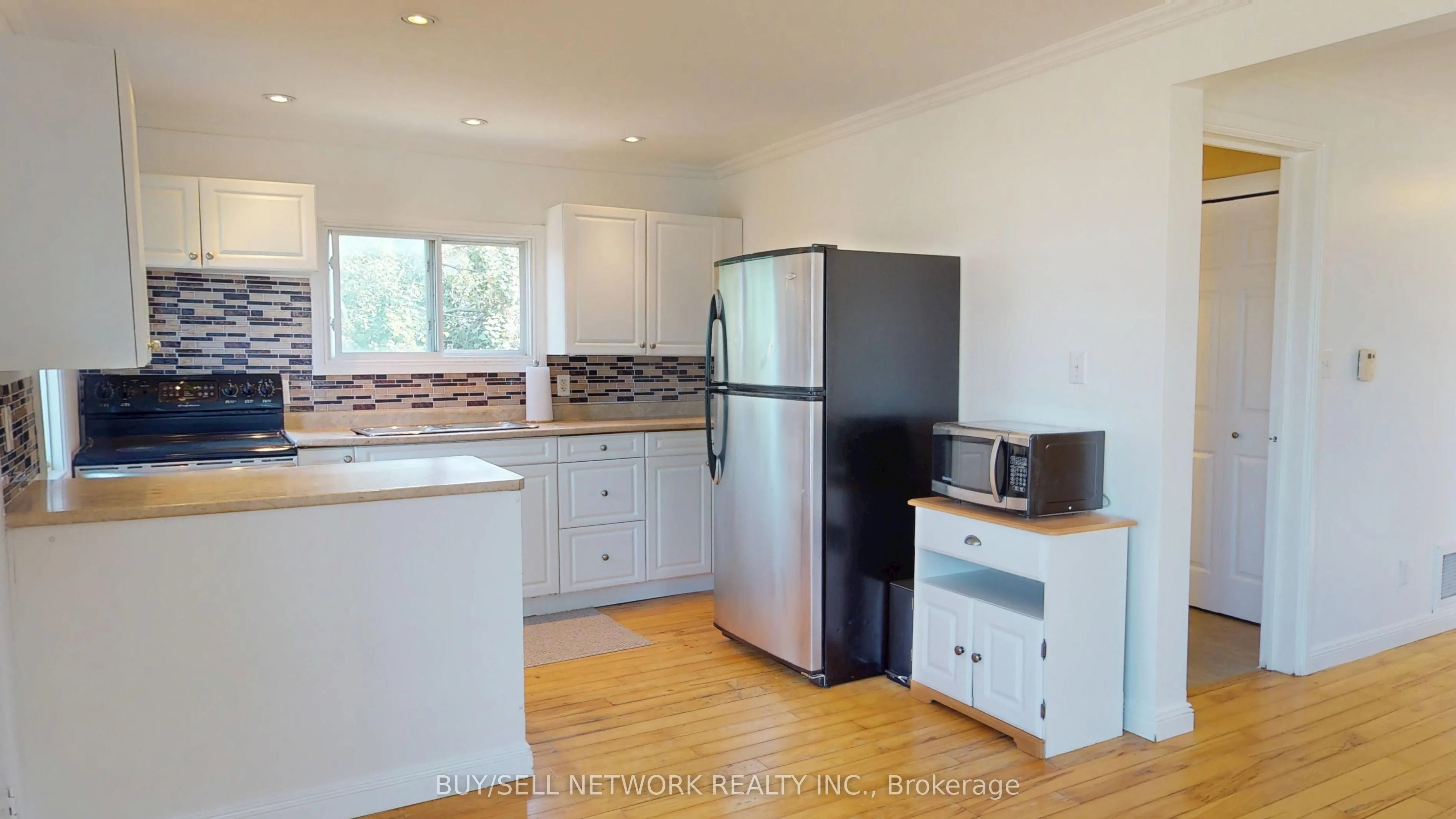 879 Garthorne Avenue