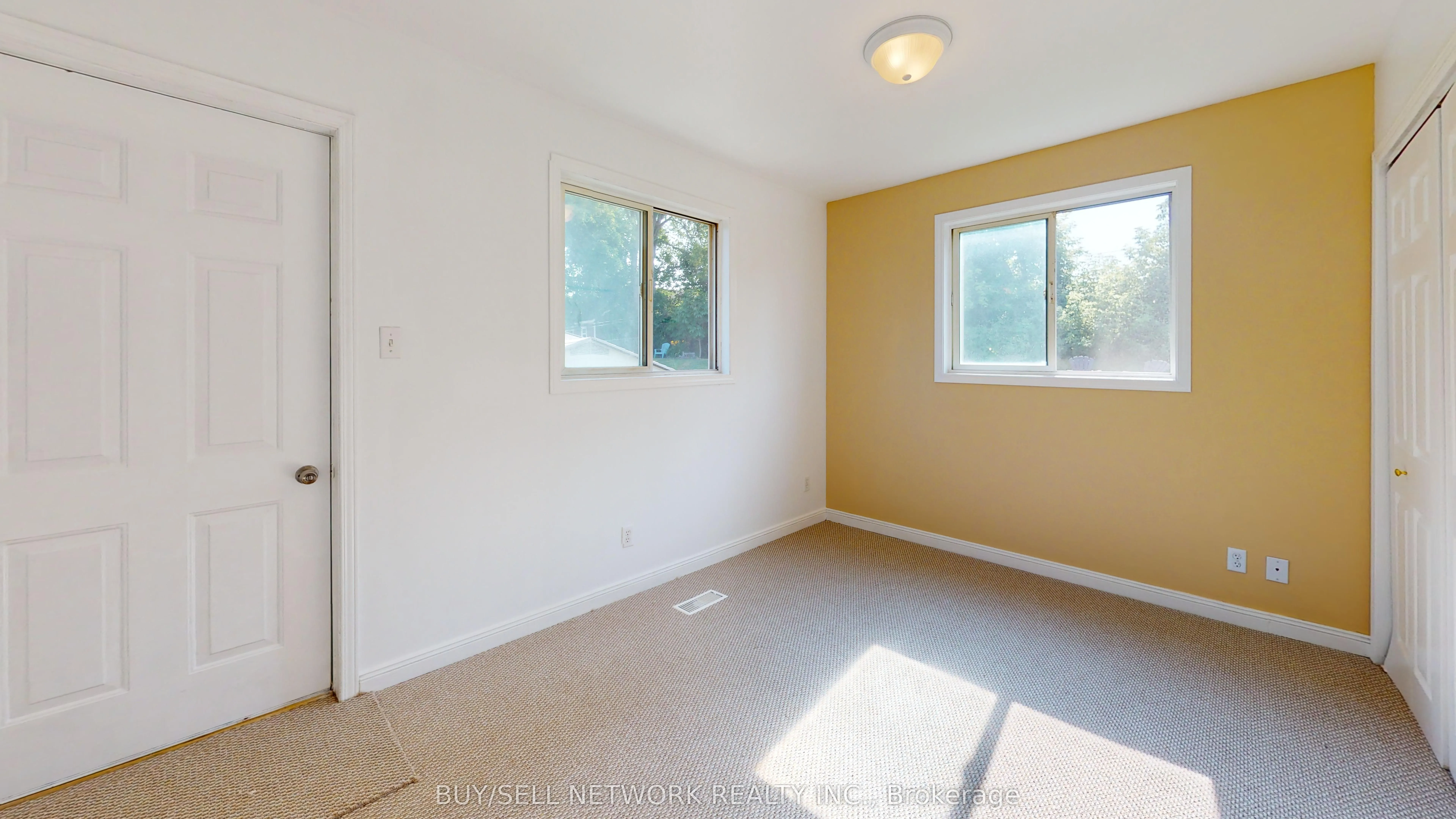 879 Garthorne Avenue