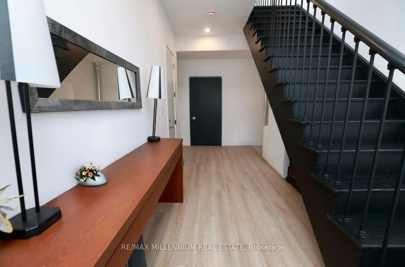 37 Summerside Mews S, #23