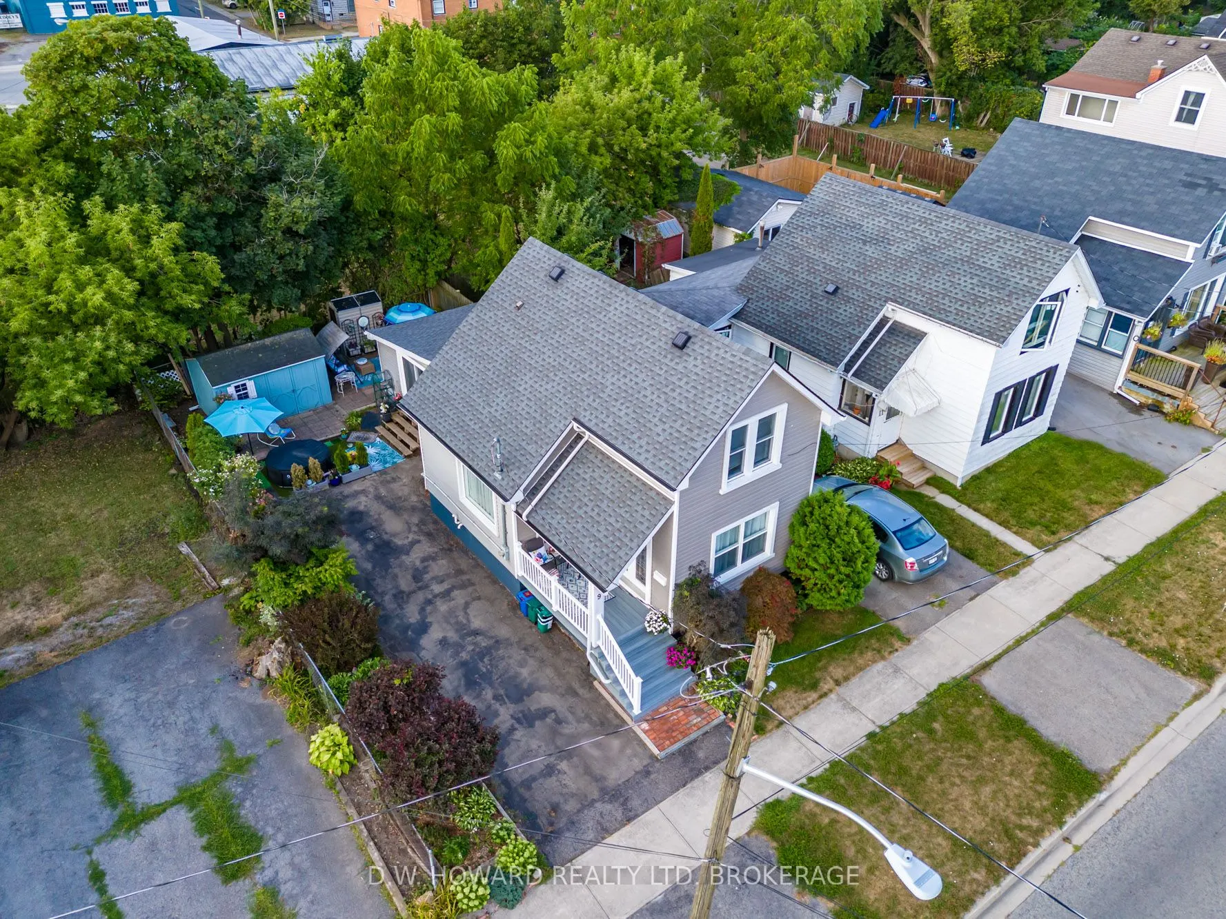 9 Phipps Street S