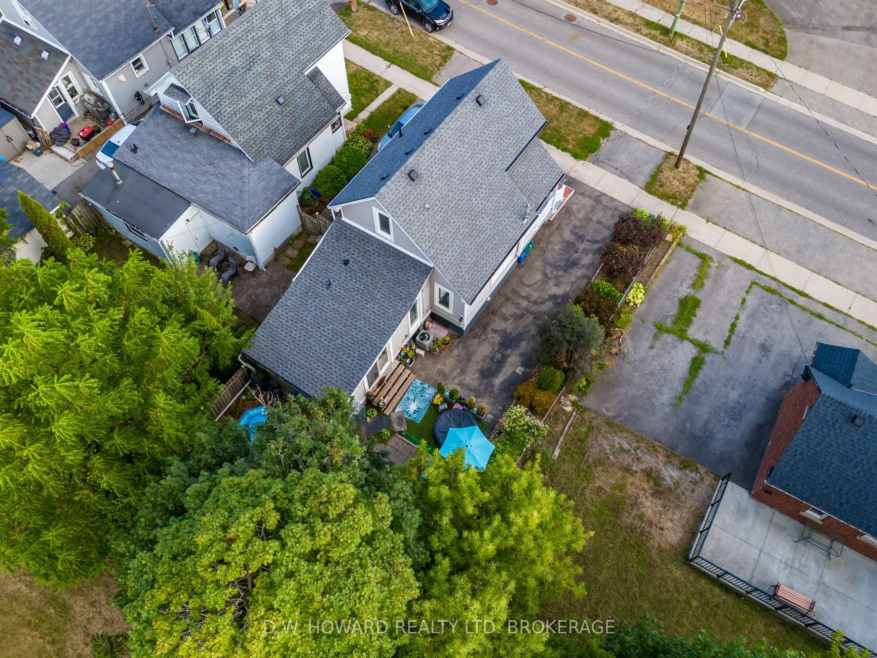 9 Phipps Street S