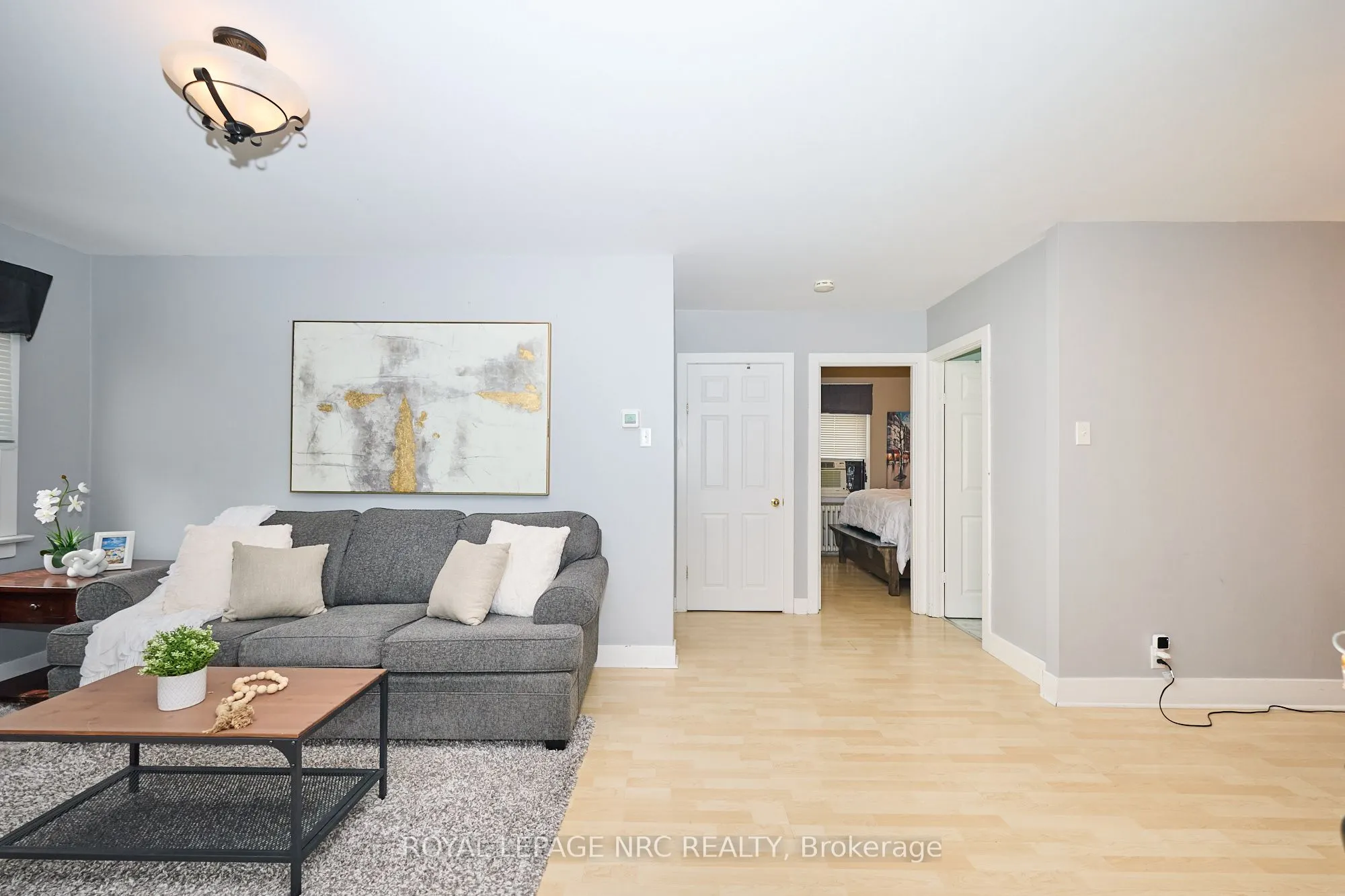 8 Woodburn Avenue