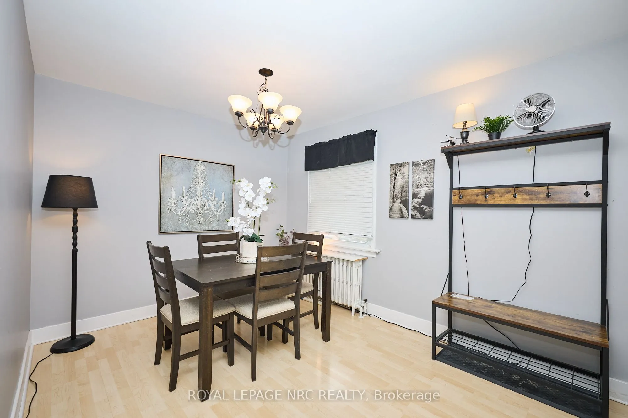 8 Woodburn Avenue