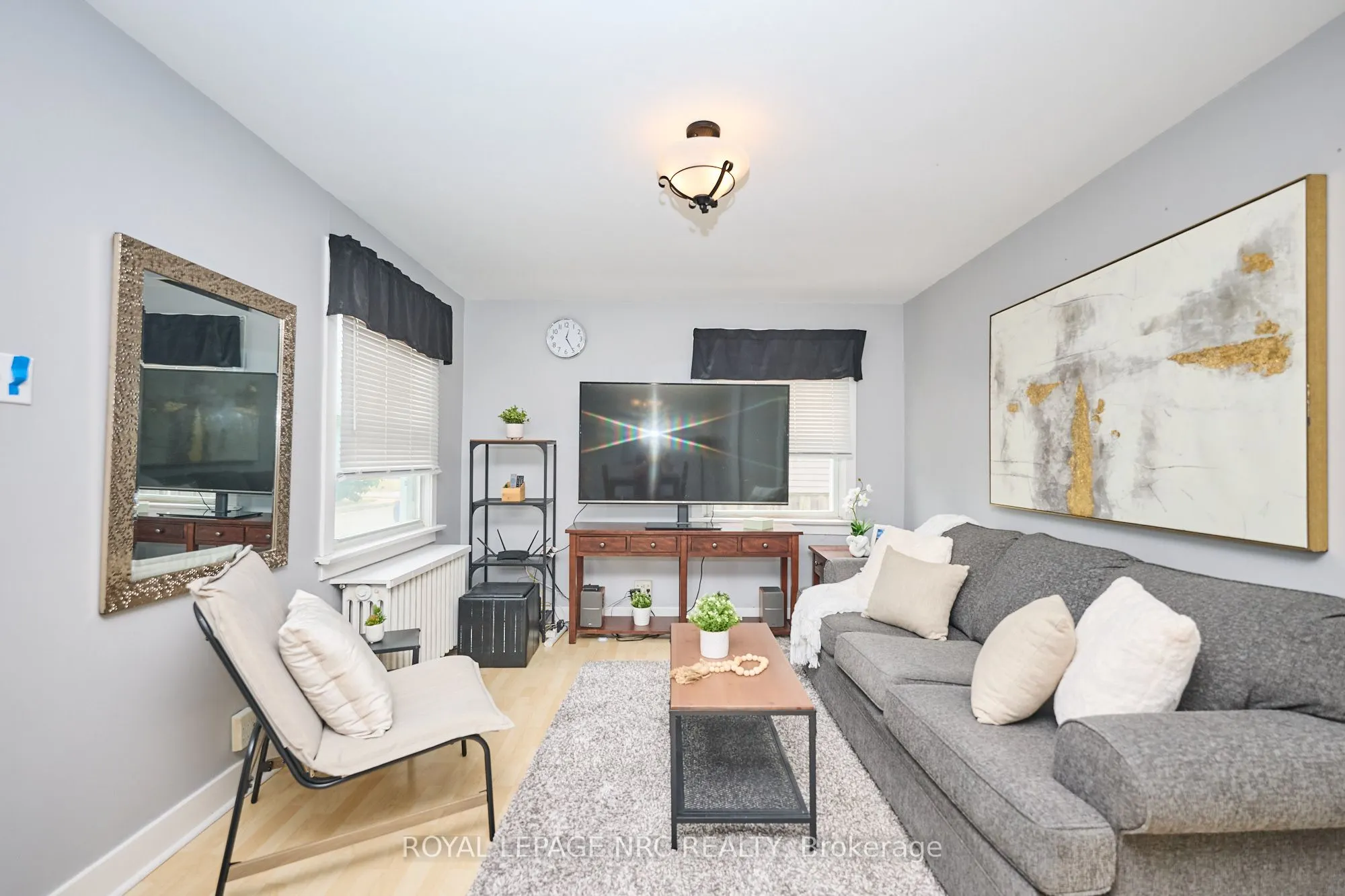 8 Woodburn Avenue