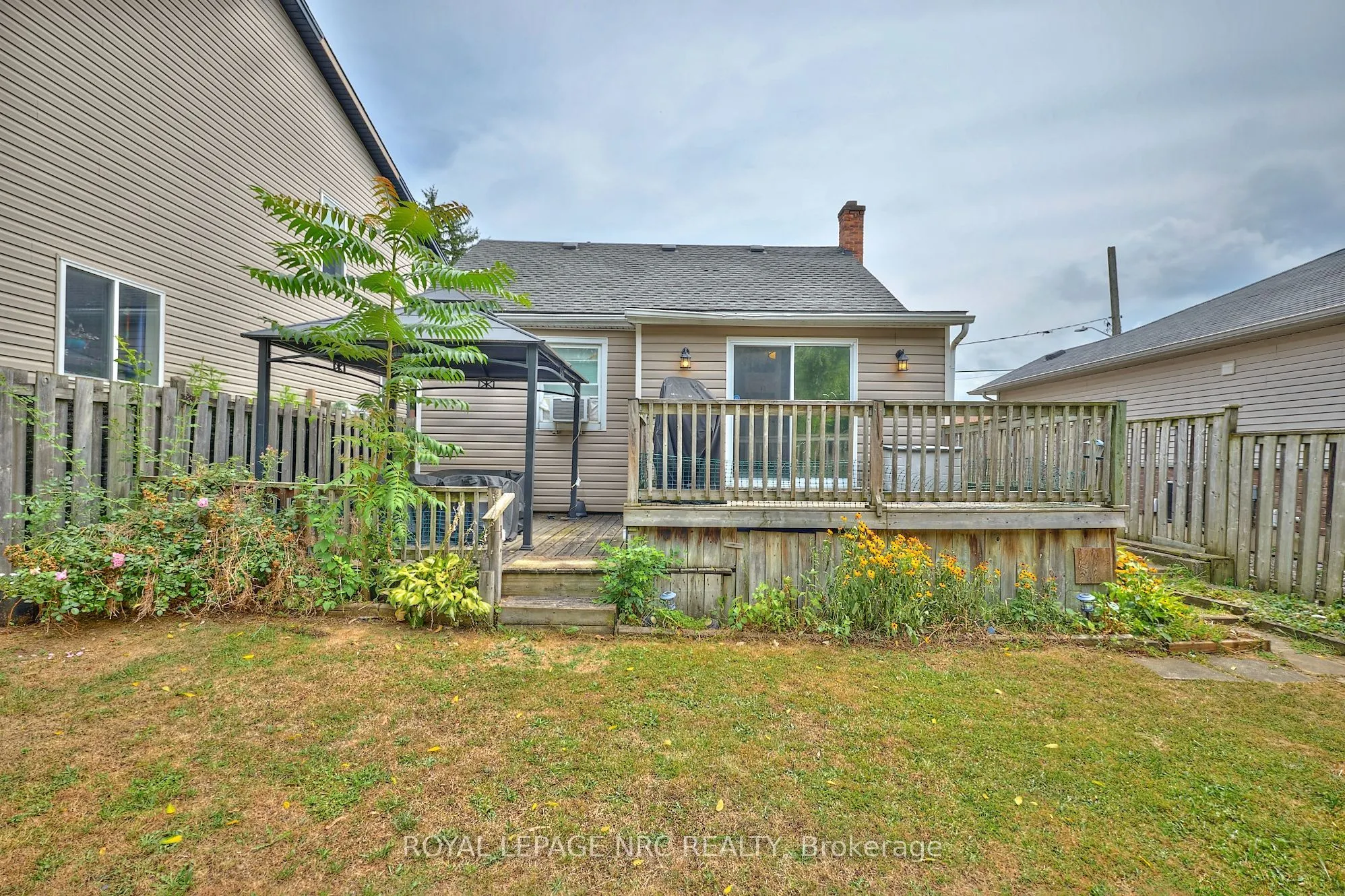 8 Woodburn Avenue