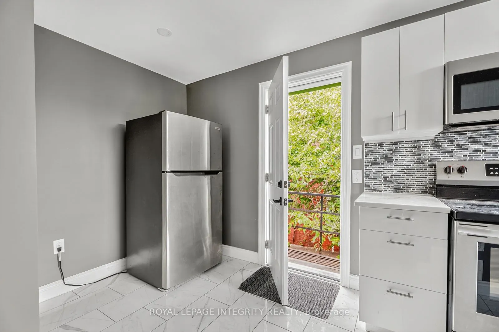 125 Preston Street, #2