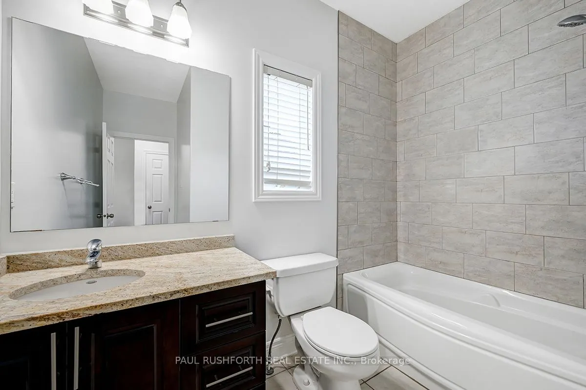 326 Woodroffe Avenue