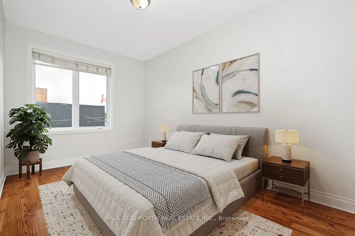 326 Woodroffe Avenue