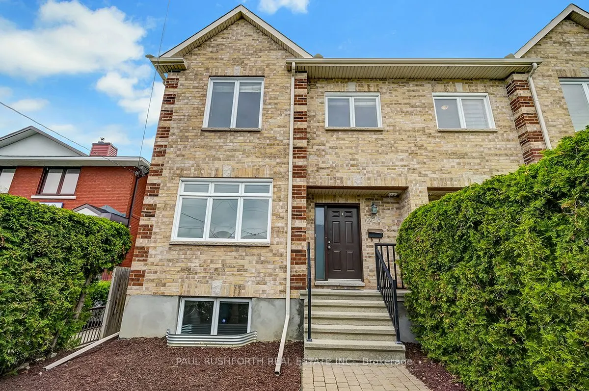 326 Woodroffe Avenue