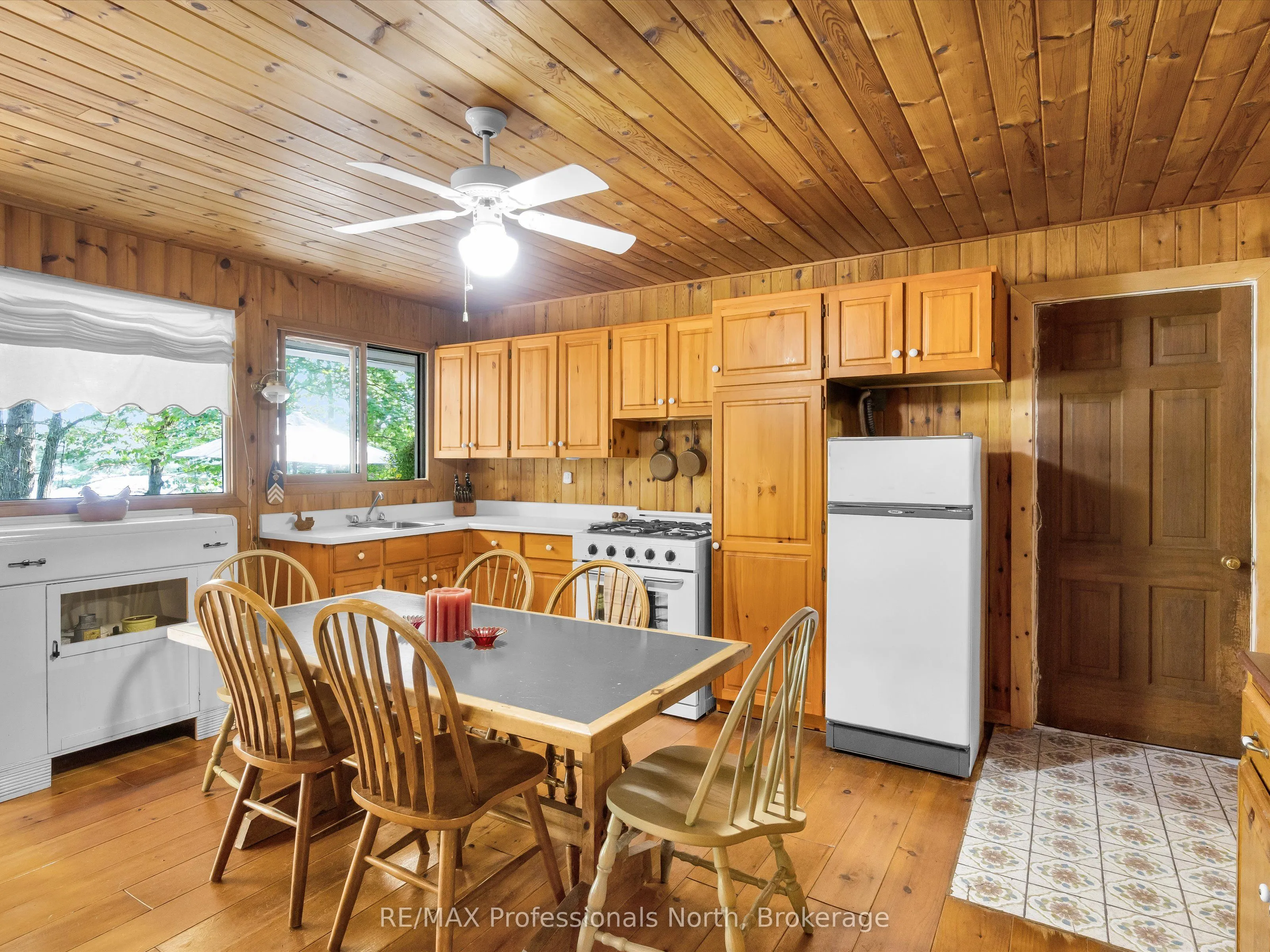 1401 Rocksborough Road Pvt 2