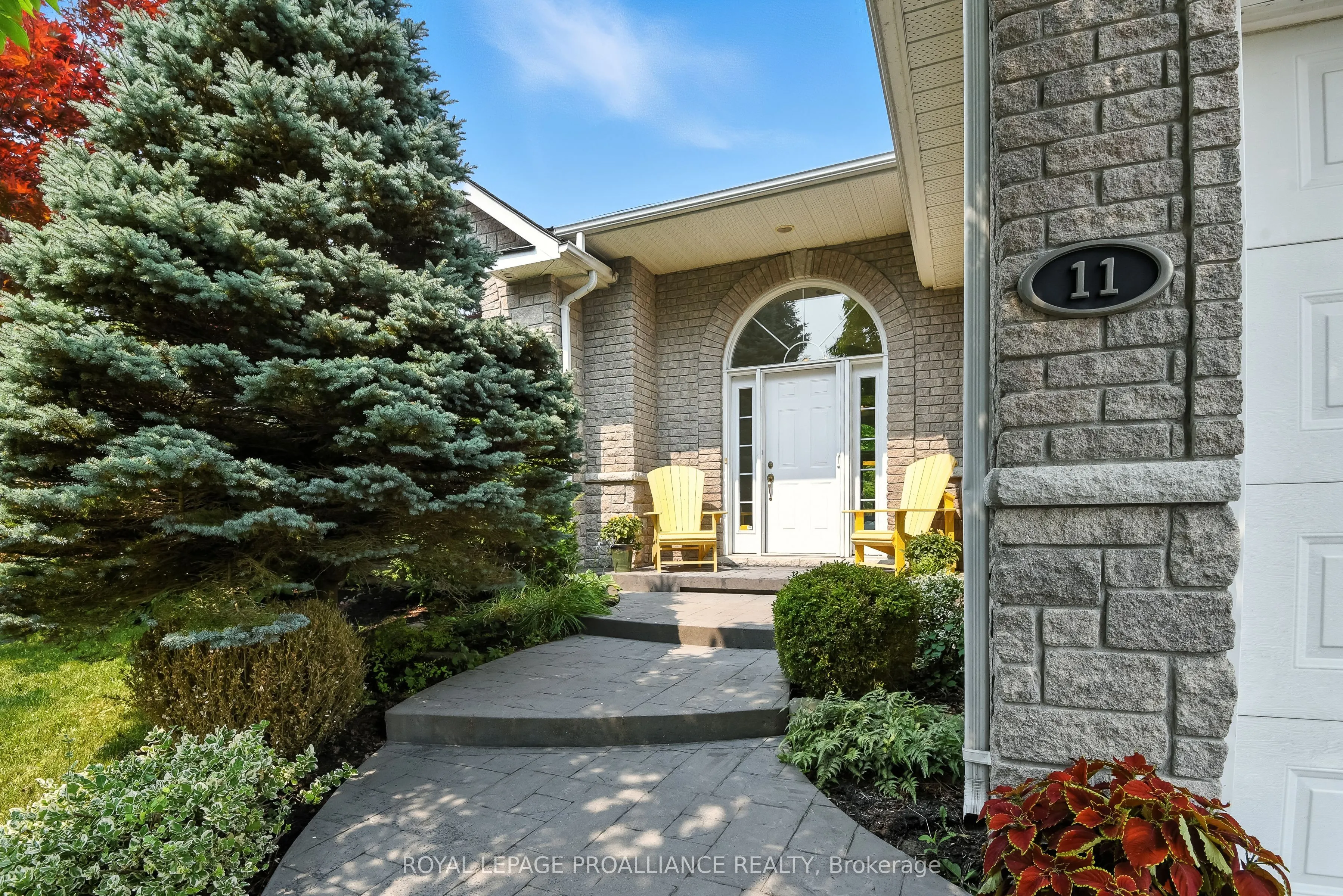 11 Mill Pond Court