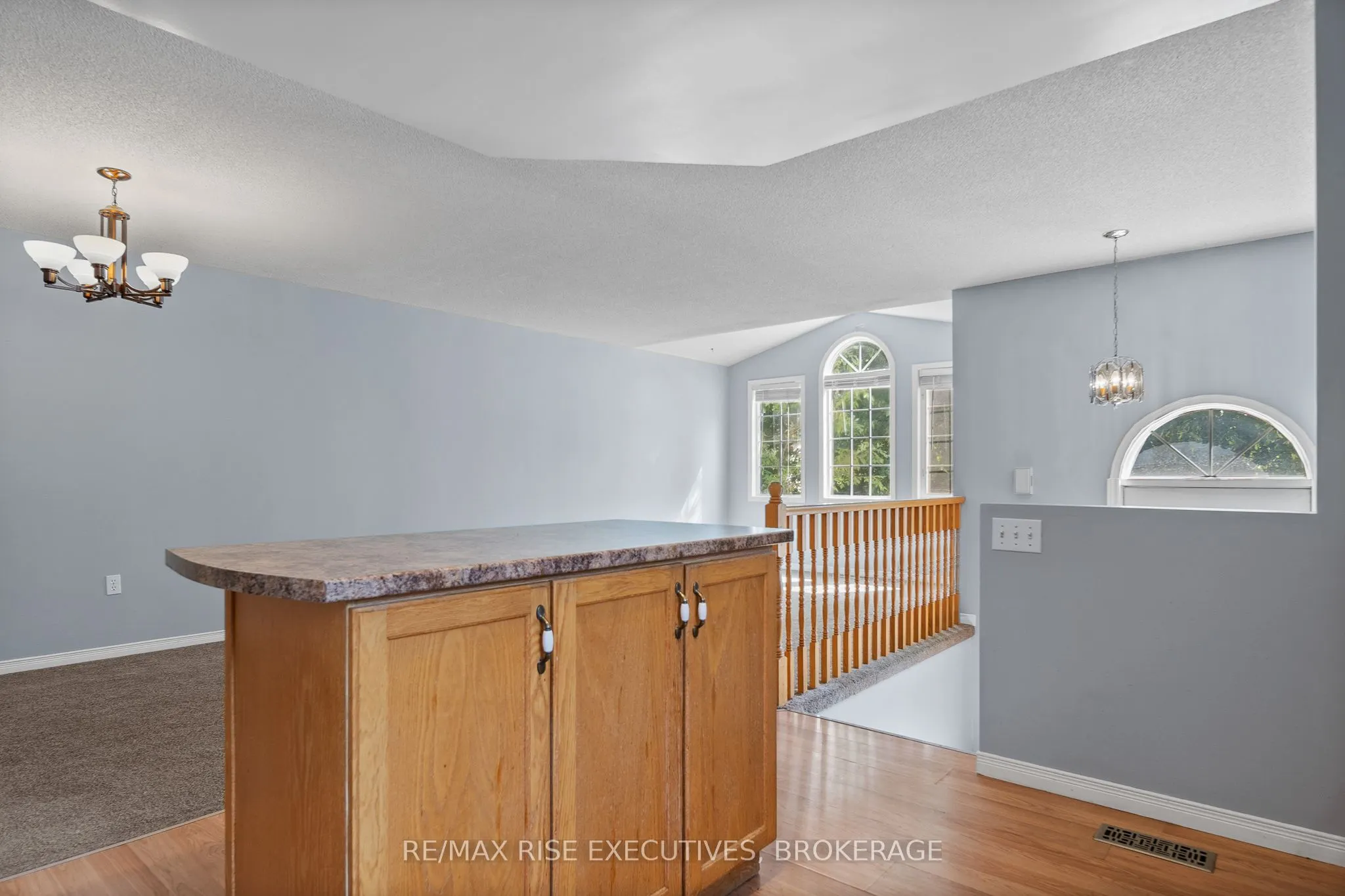 1279 Brackenwood Crescent