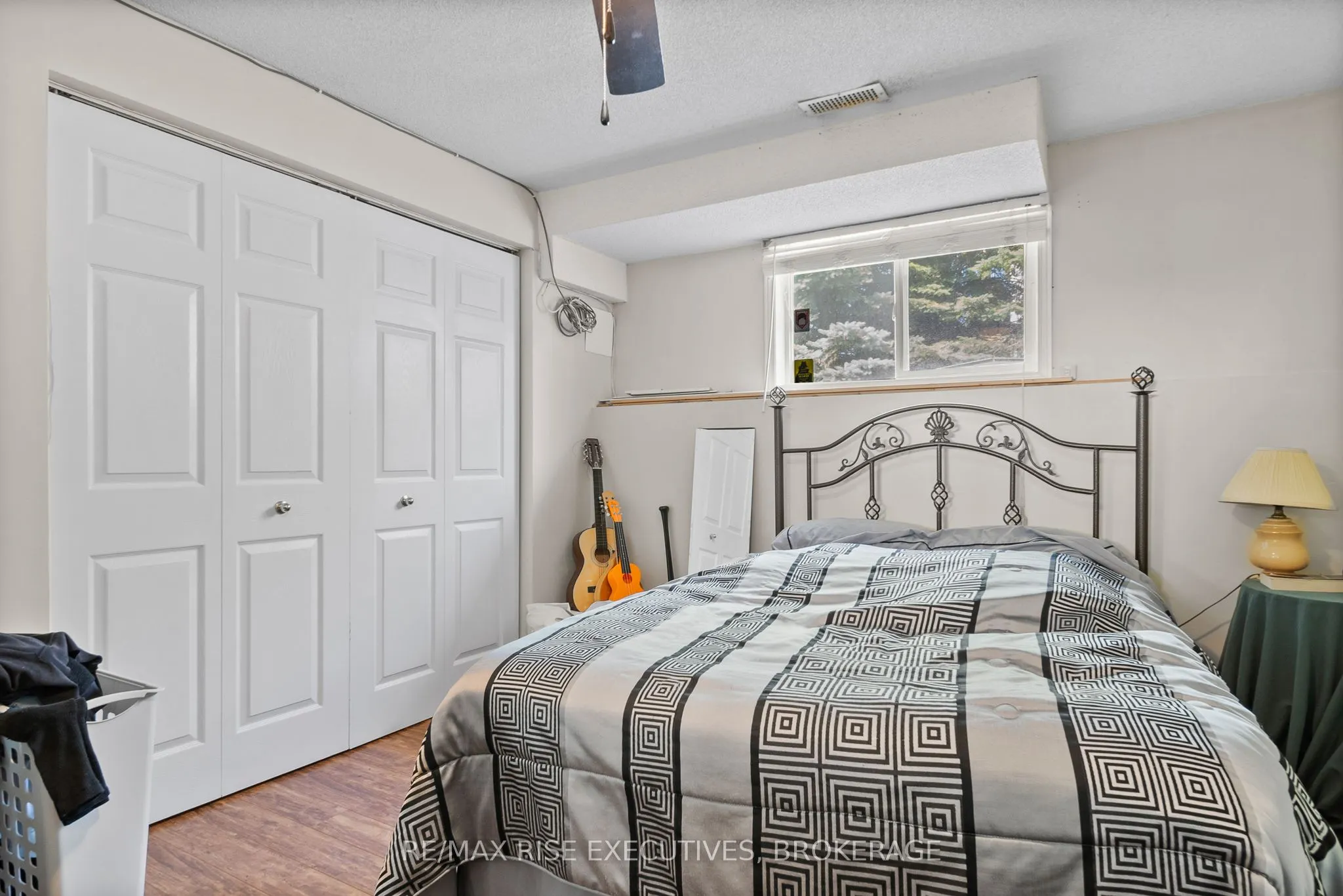 1279 Brackenwood Crescent