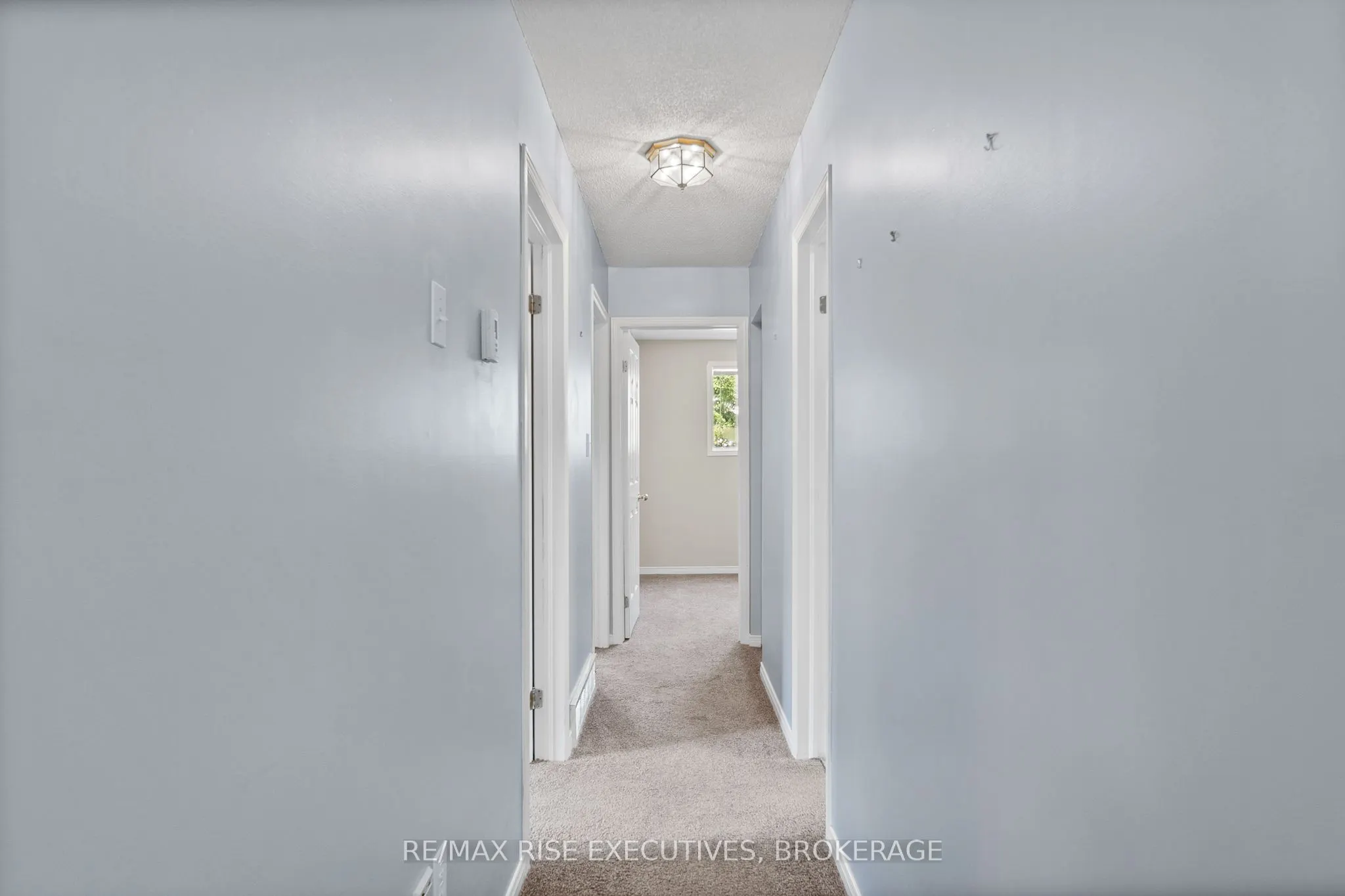 1279 Brackenwood Crescent