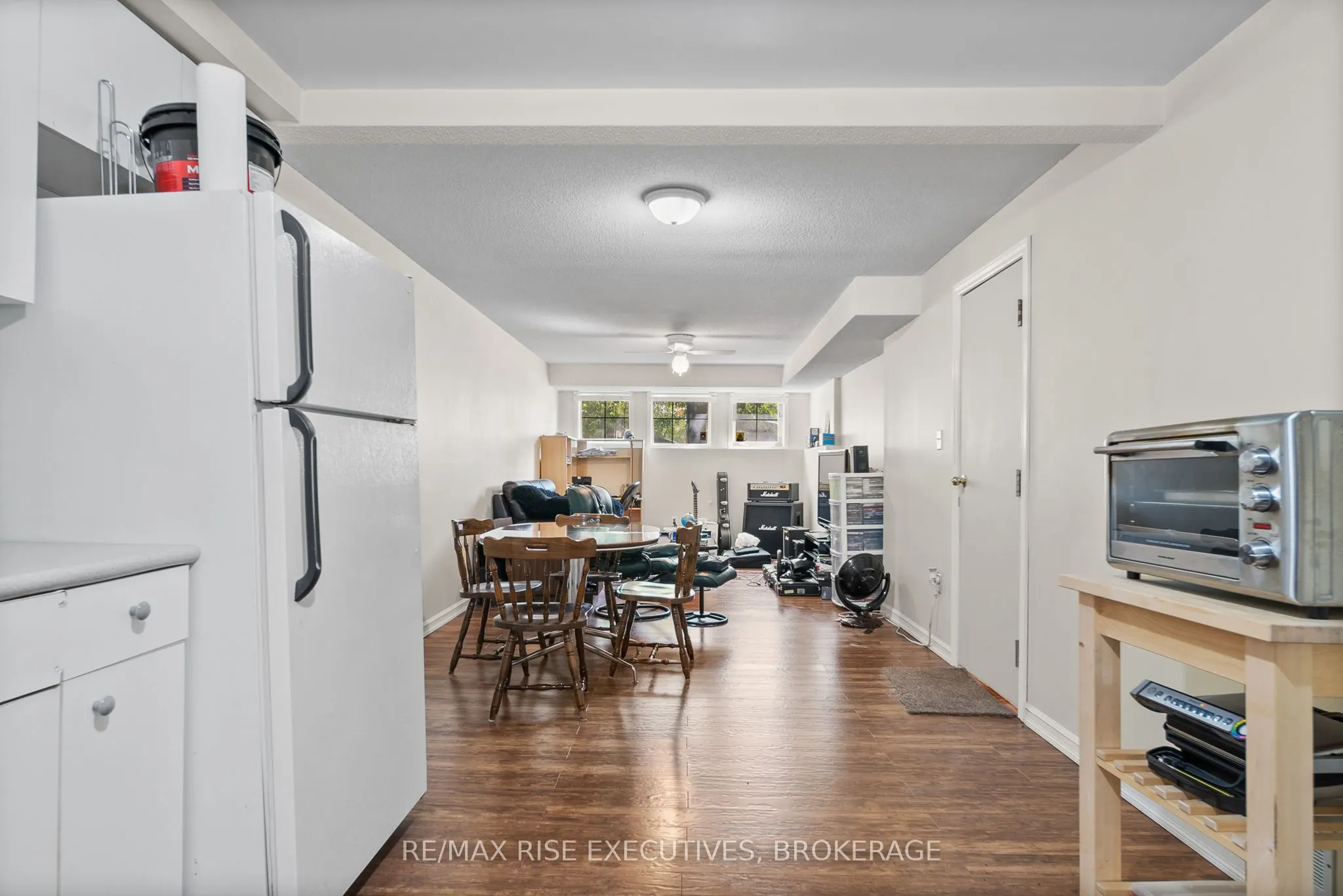 1279 Brackenwood Crescent