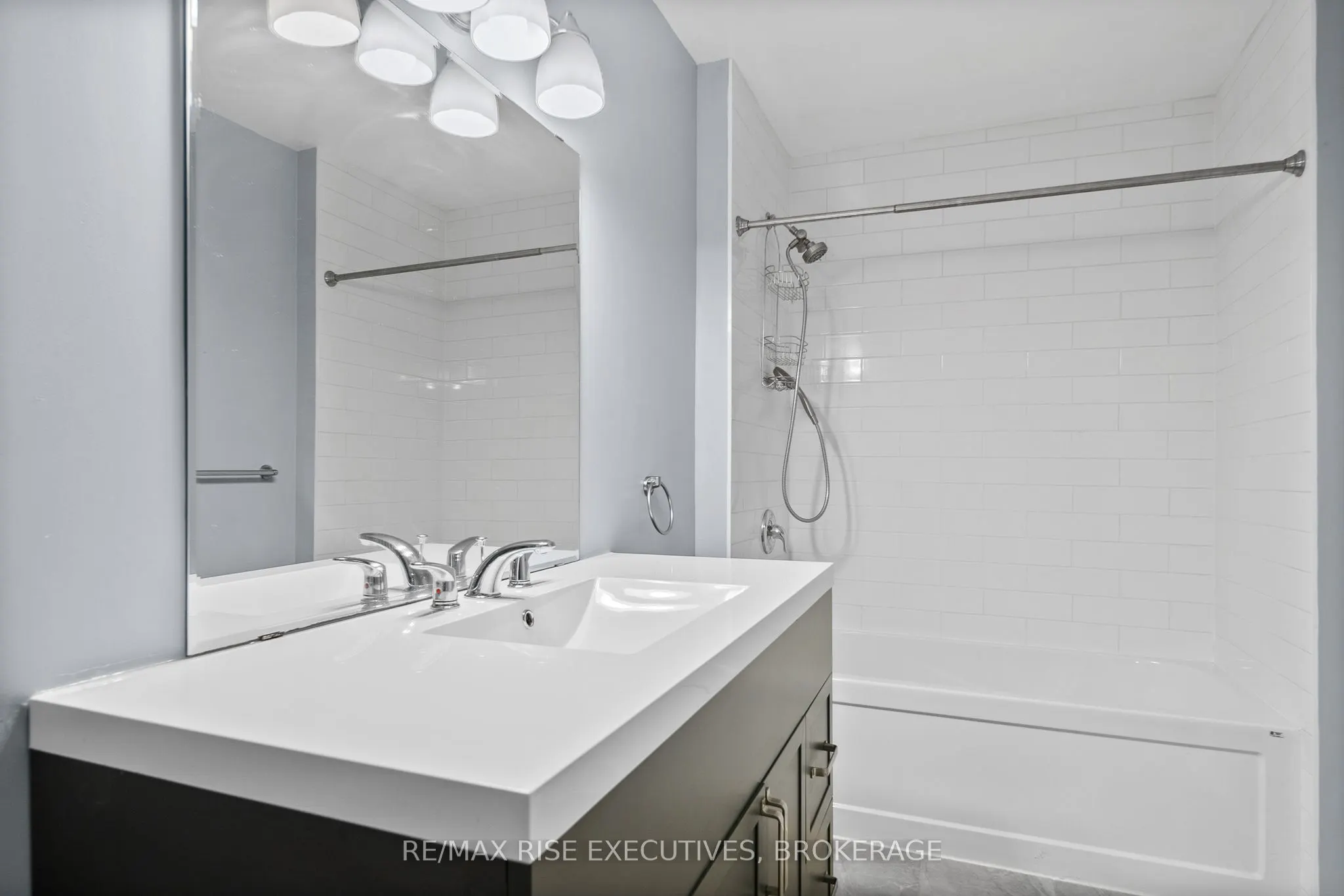 1279 Brackenwood Crescent