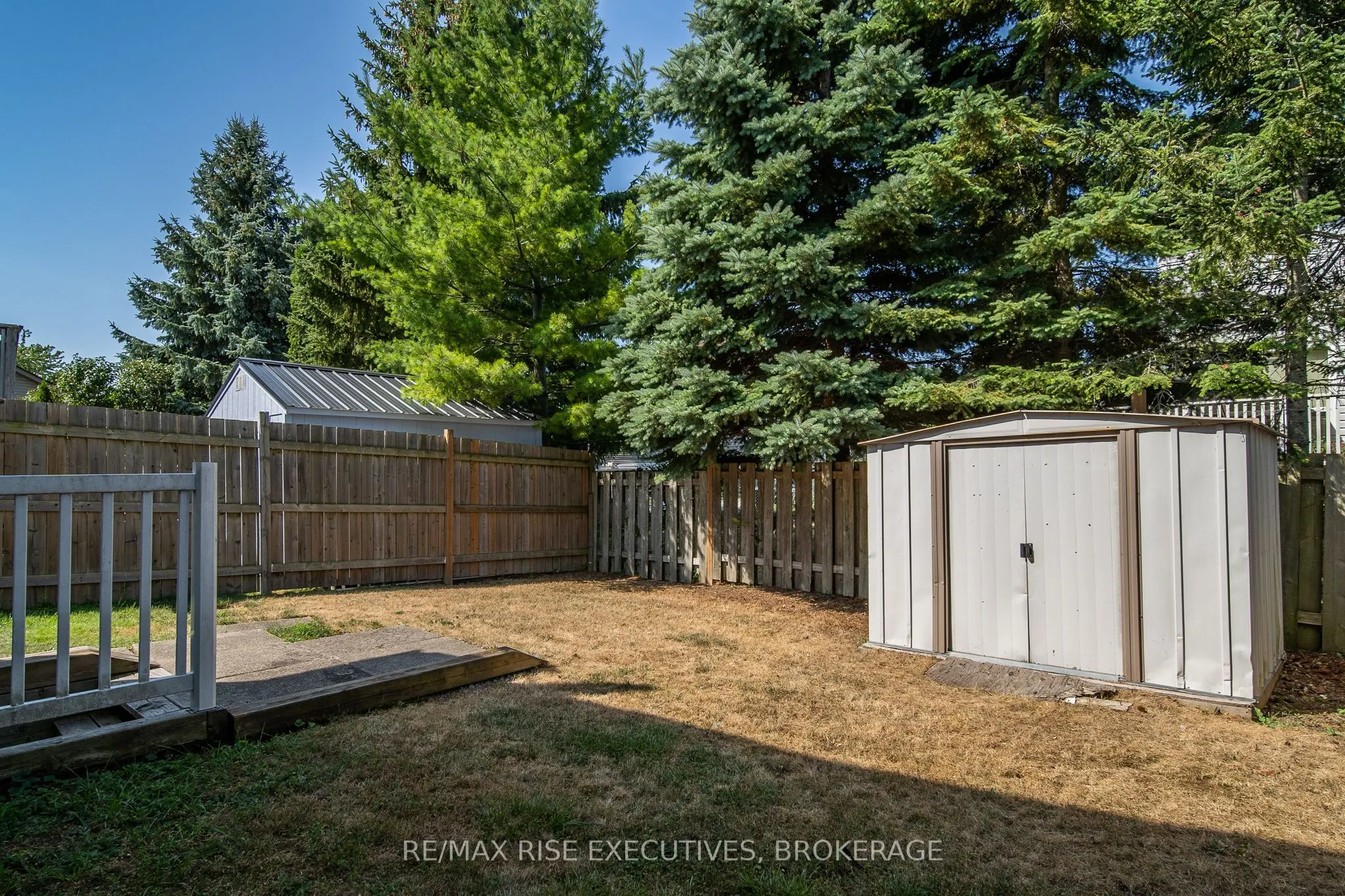 1279 Brackenwood Crescent