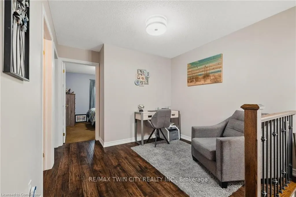 250 Ainslie Street S, #72