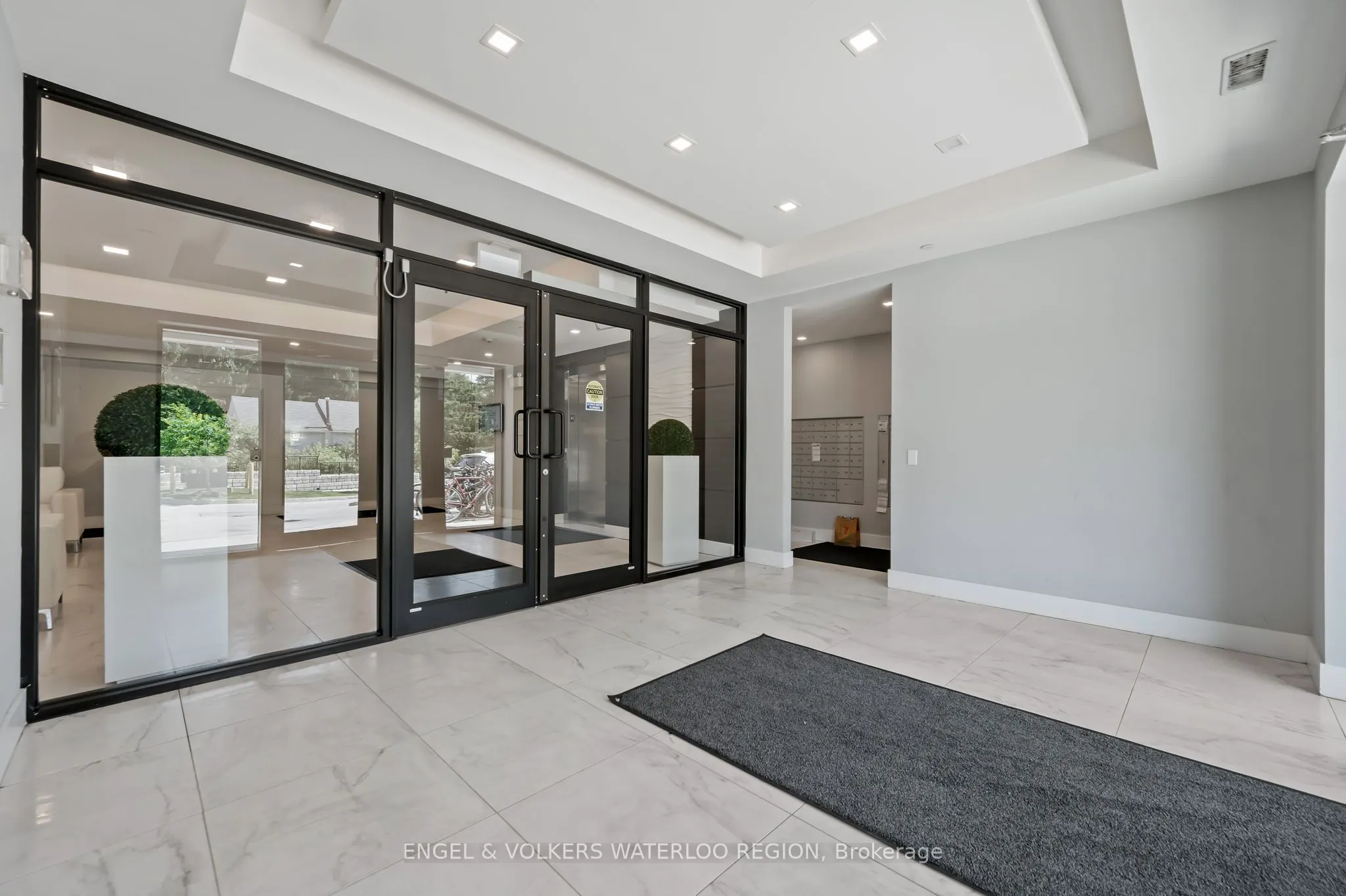 1280 Gordon Street, #103