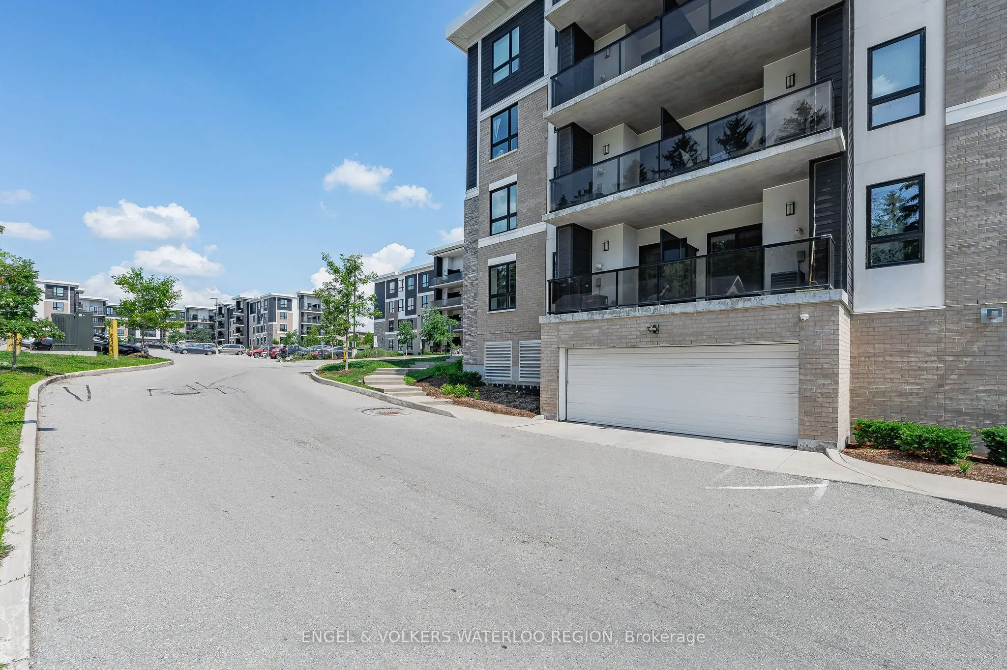1280 Gordon Street, #103