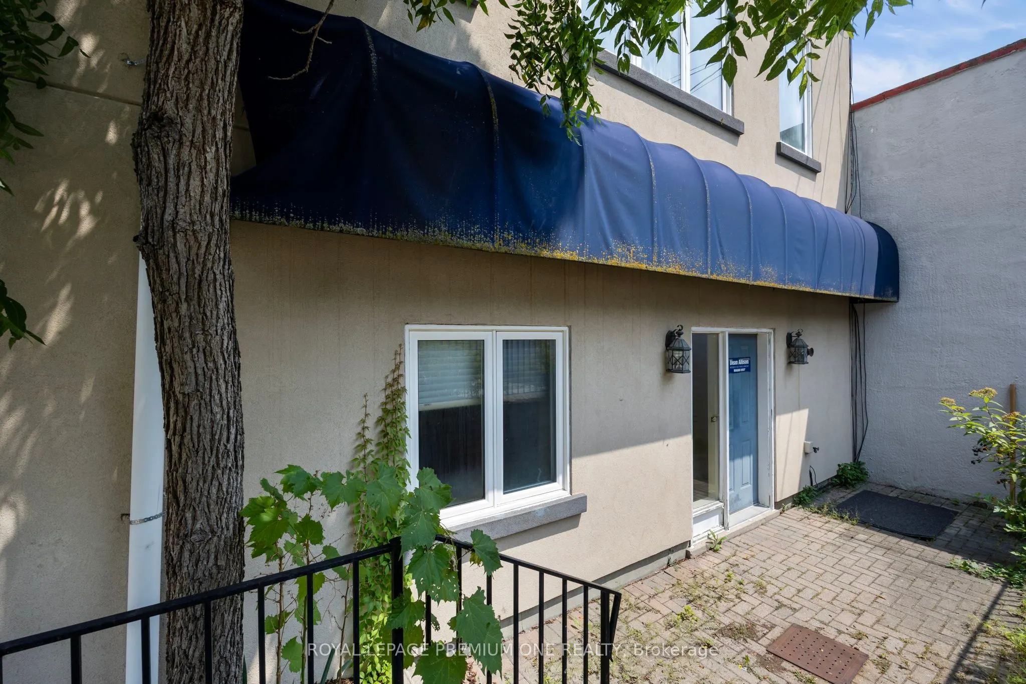4994 King Street