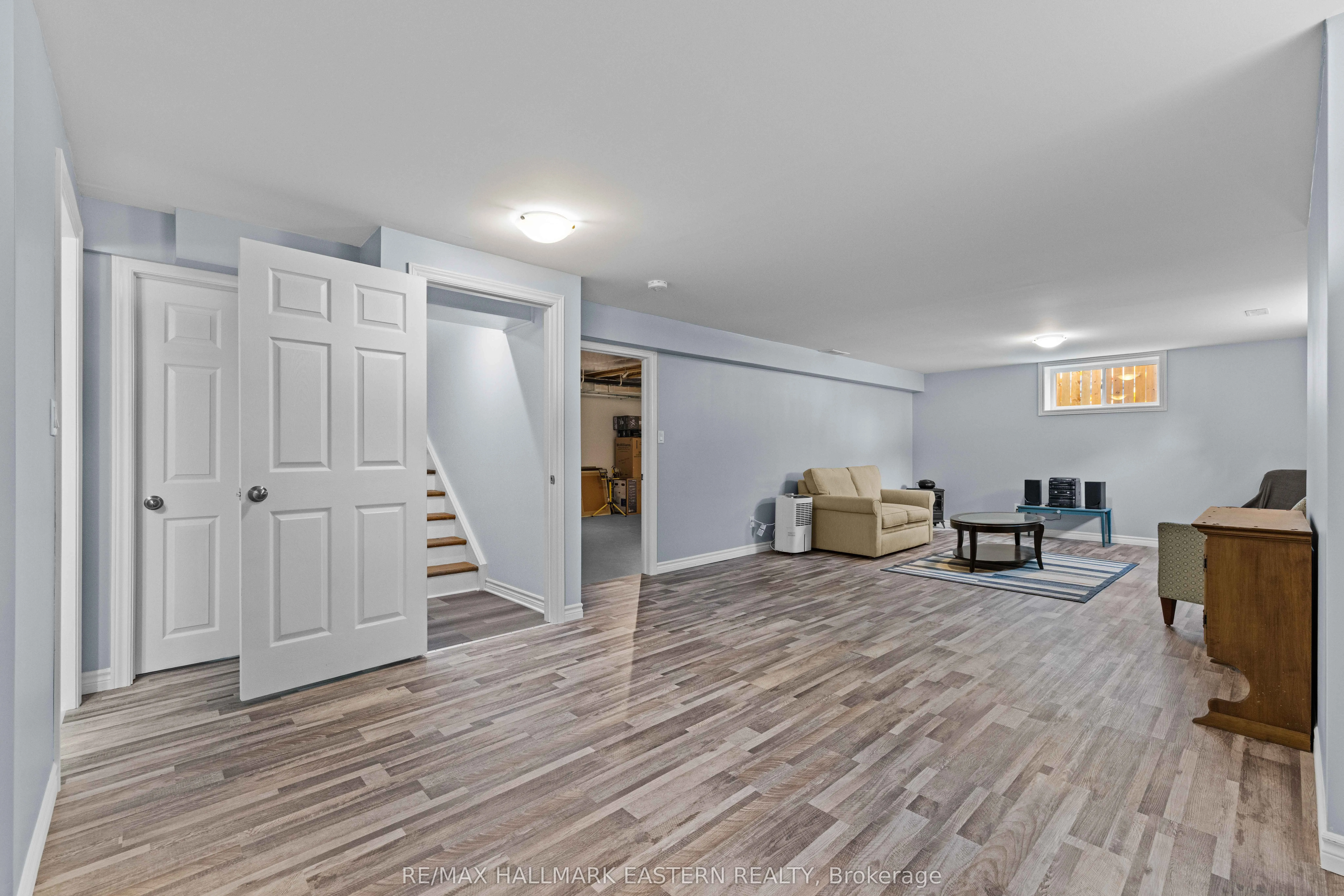 17 Mathison Street E