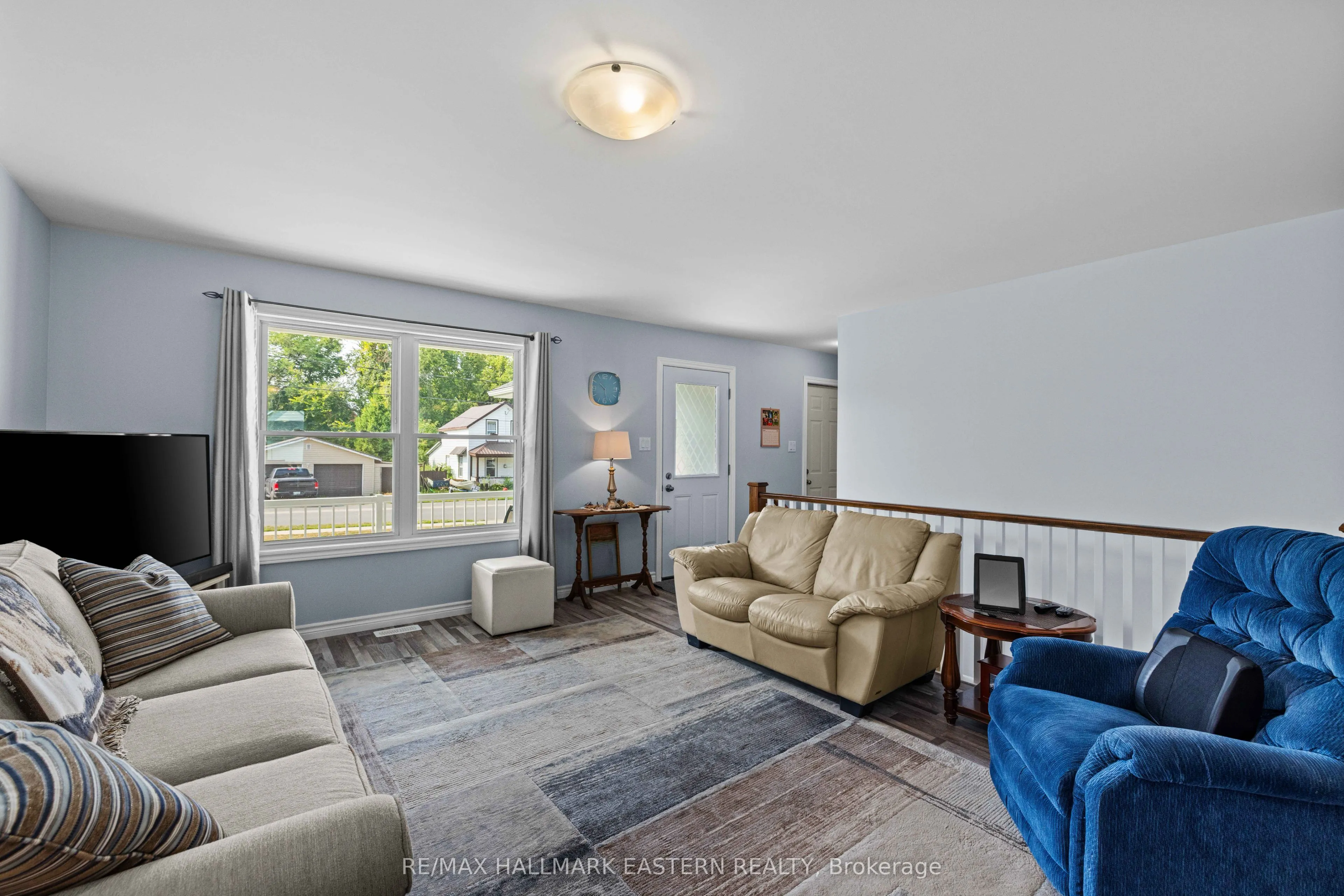 17 Mathison Street E