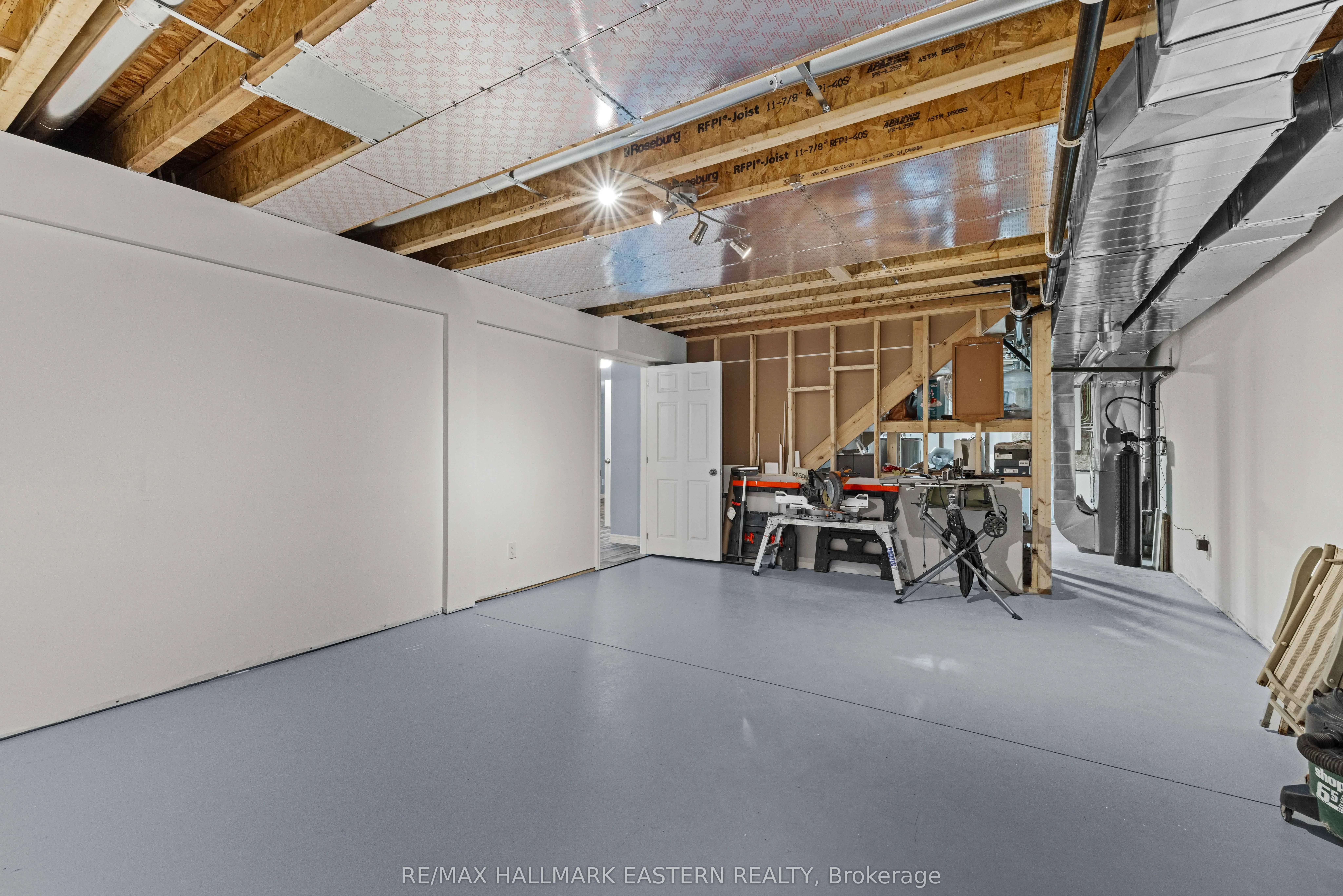 17 Mathison Street E