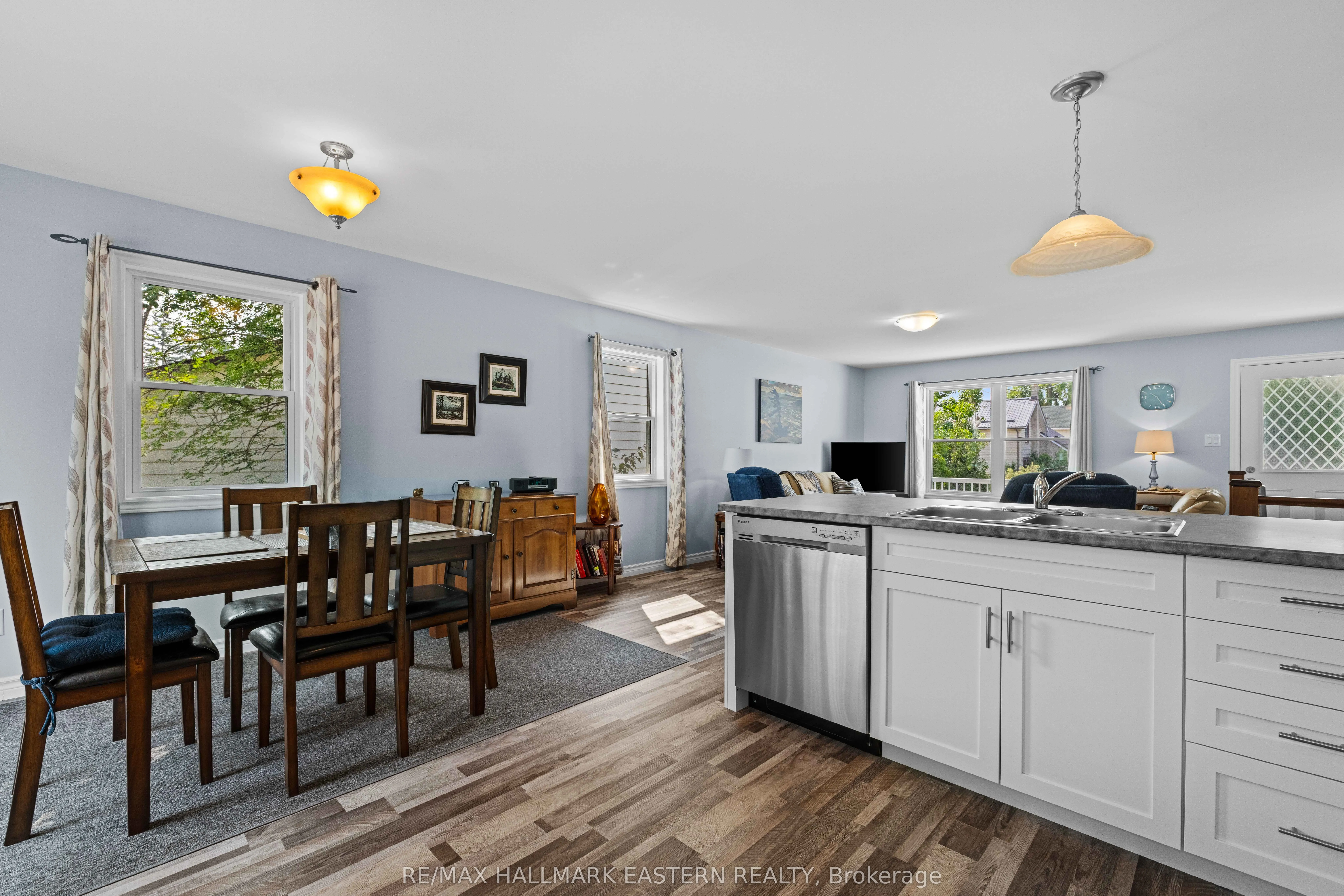 17 Mathison Street E