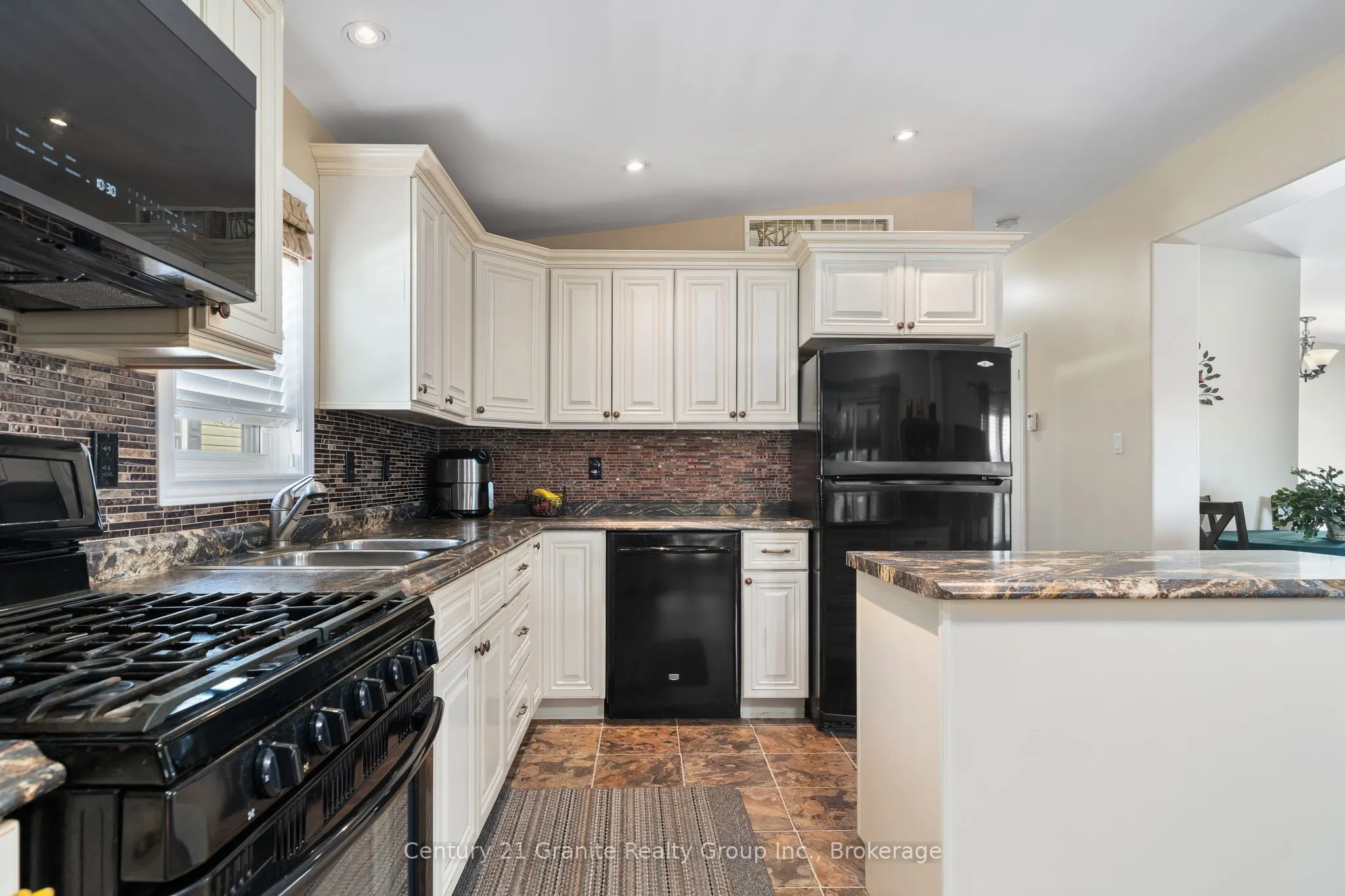 58 Creekside Circle