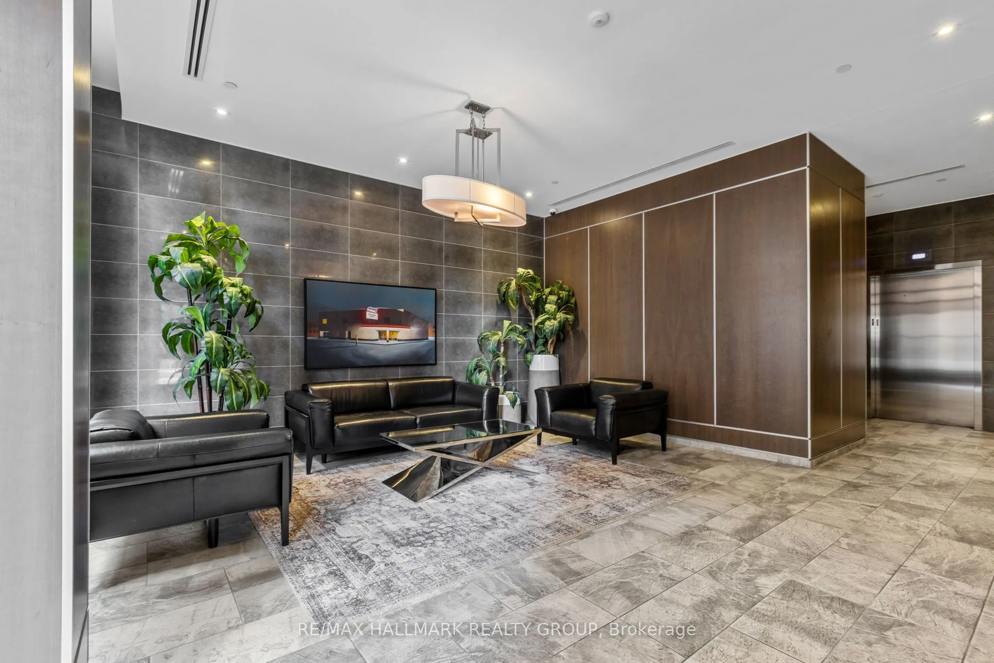 10 Rosemount Avenue, #311