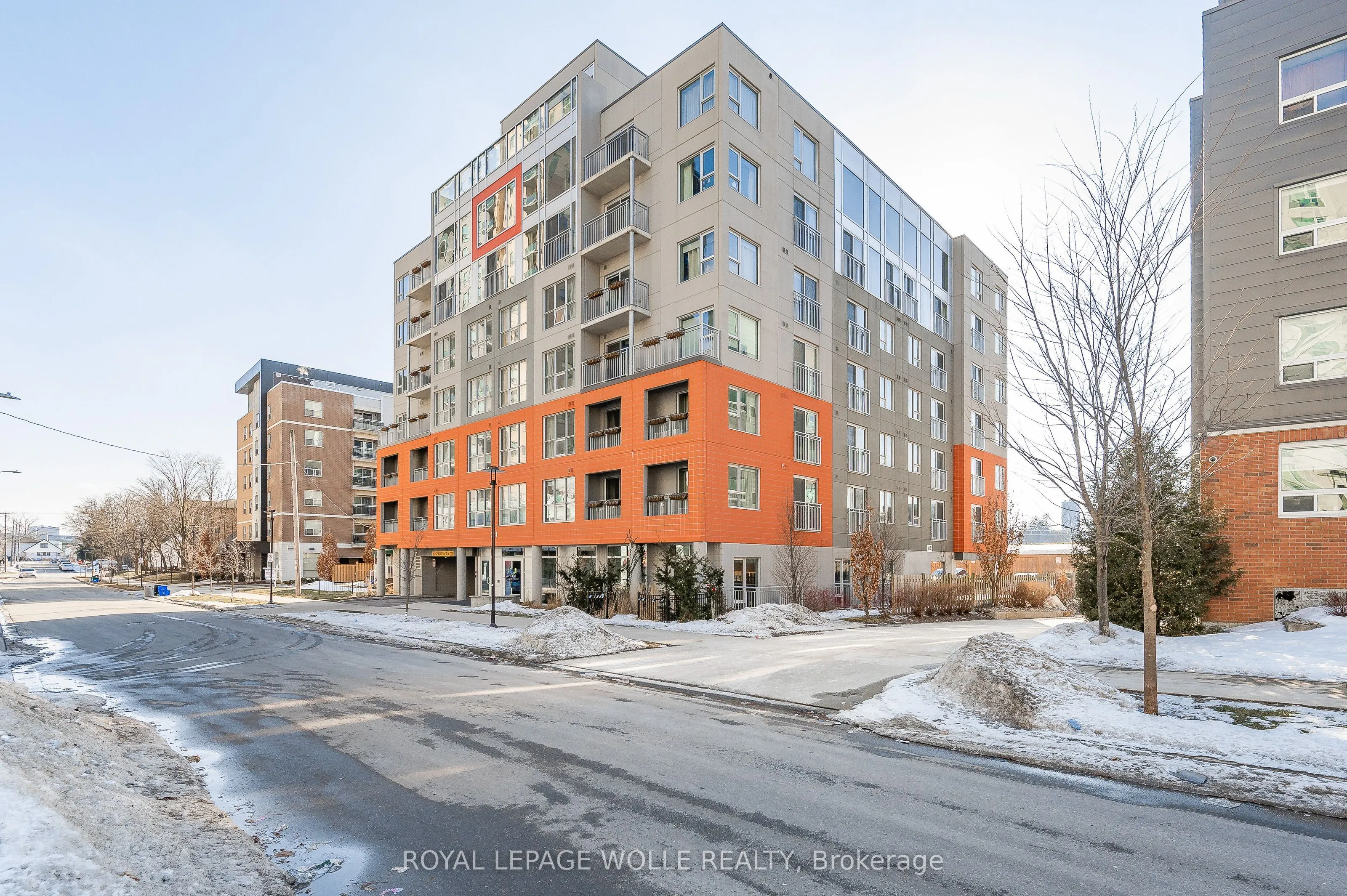321 Spruce Street S, #207