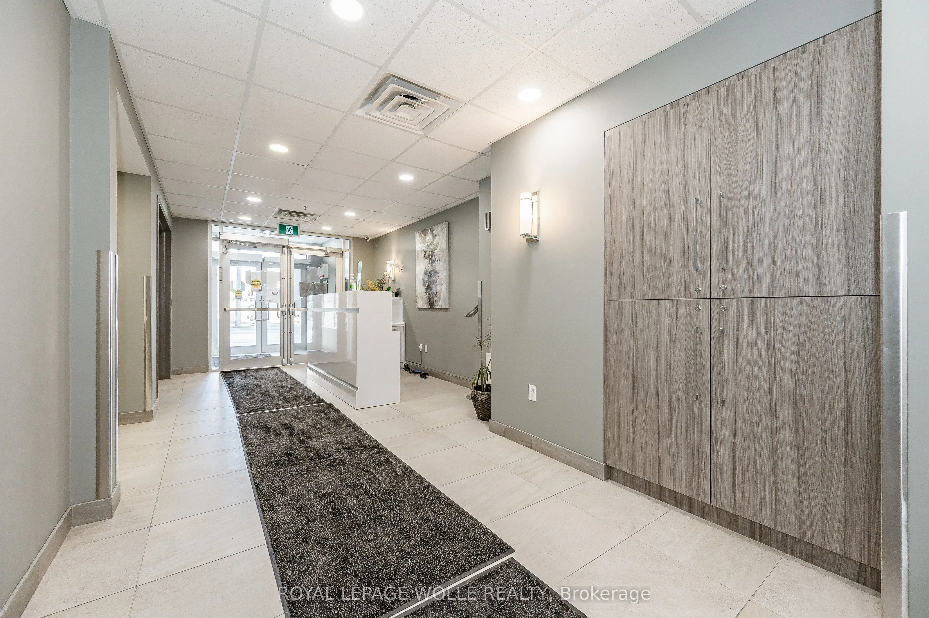 321 Spruce Street S, #207