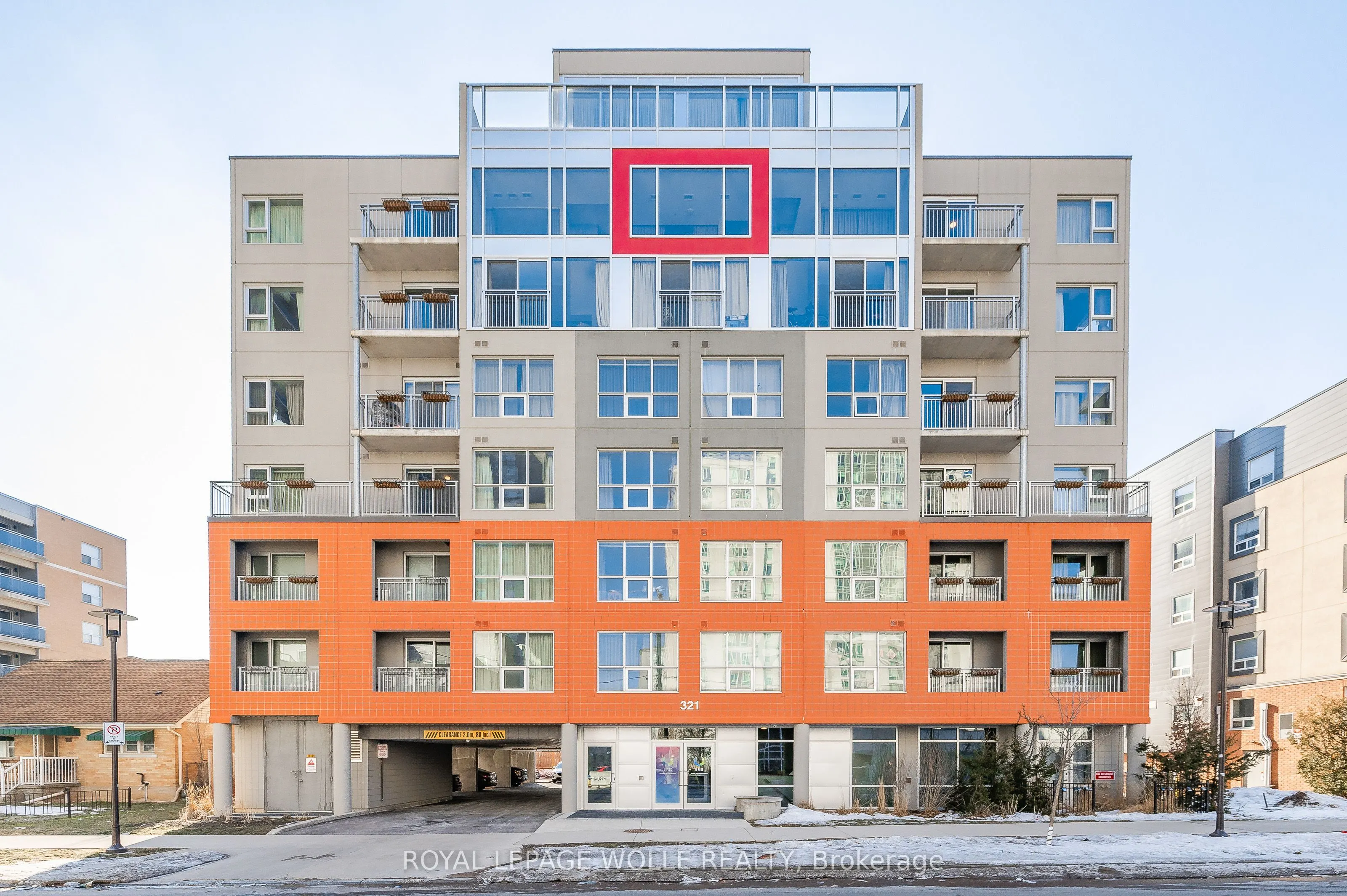 321 Spruce Street S, #207