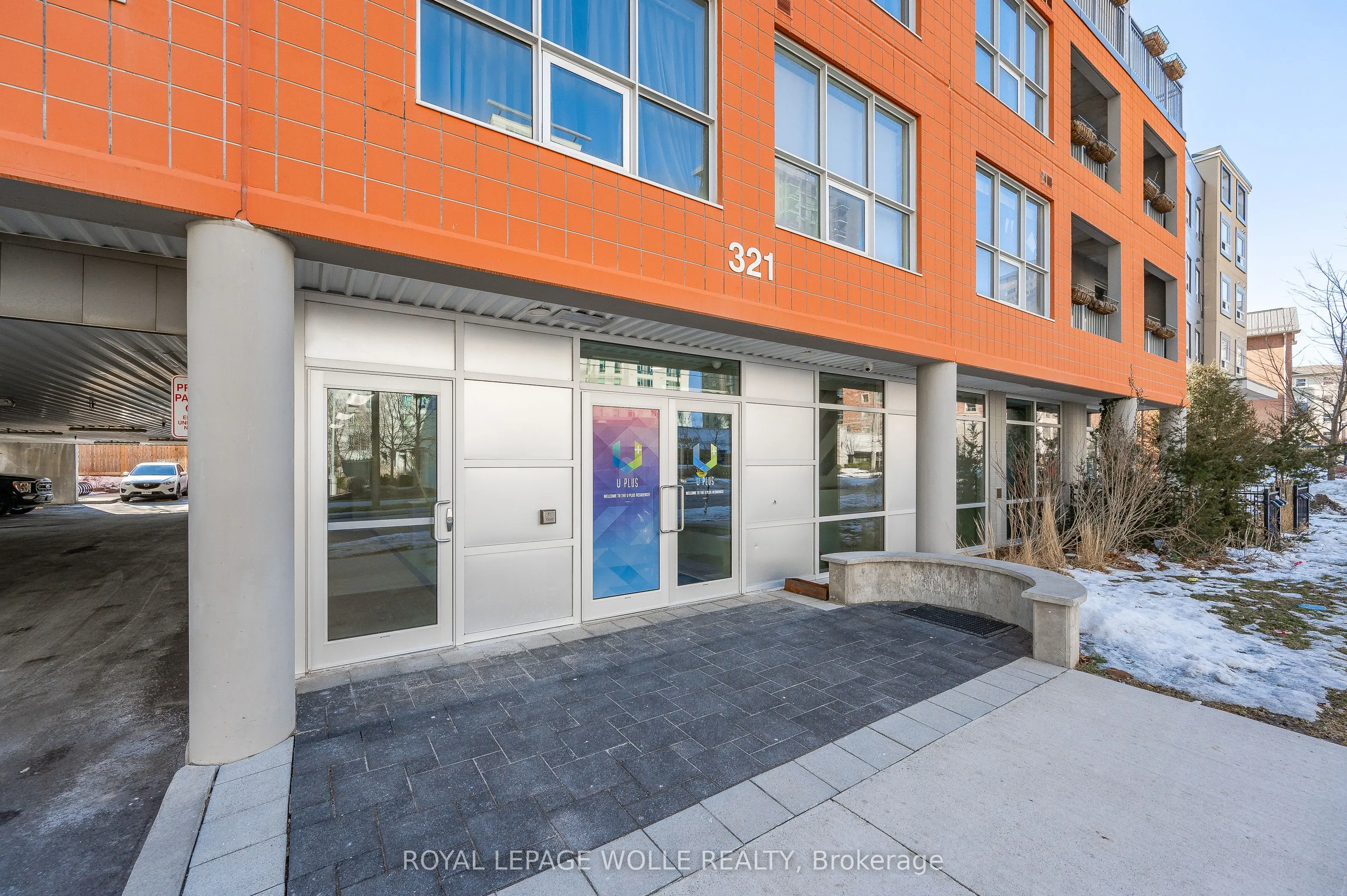 321 Spruce Street S, #207